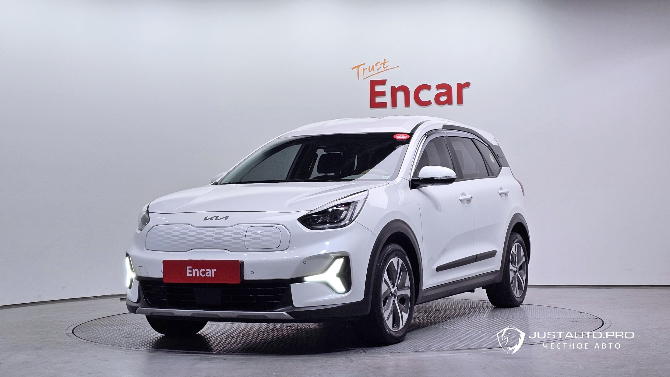 Автомобиль Kia Niro