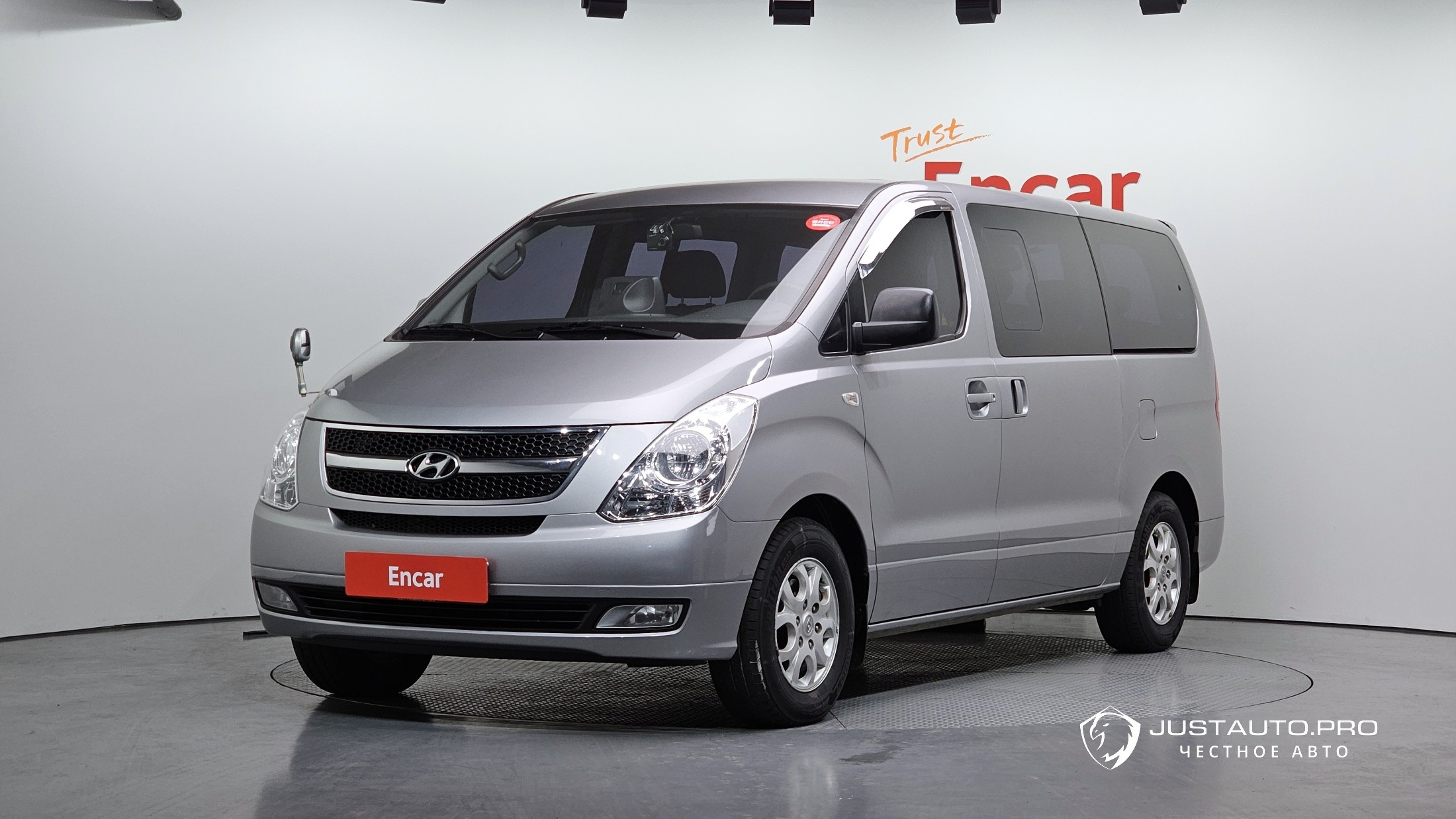 Автомобиль Hyundai Starex