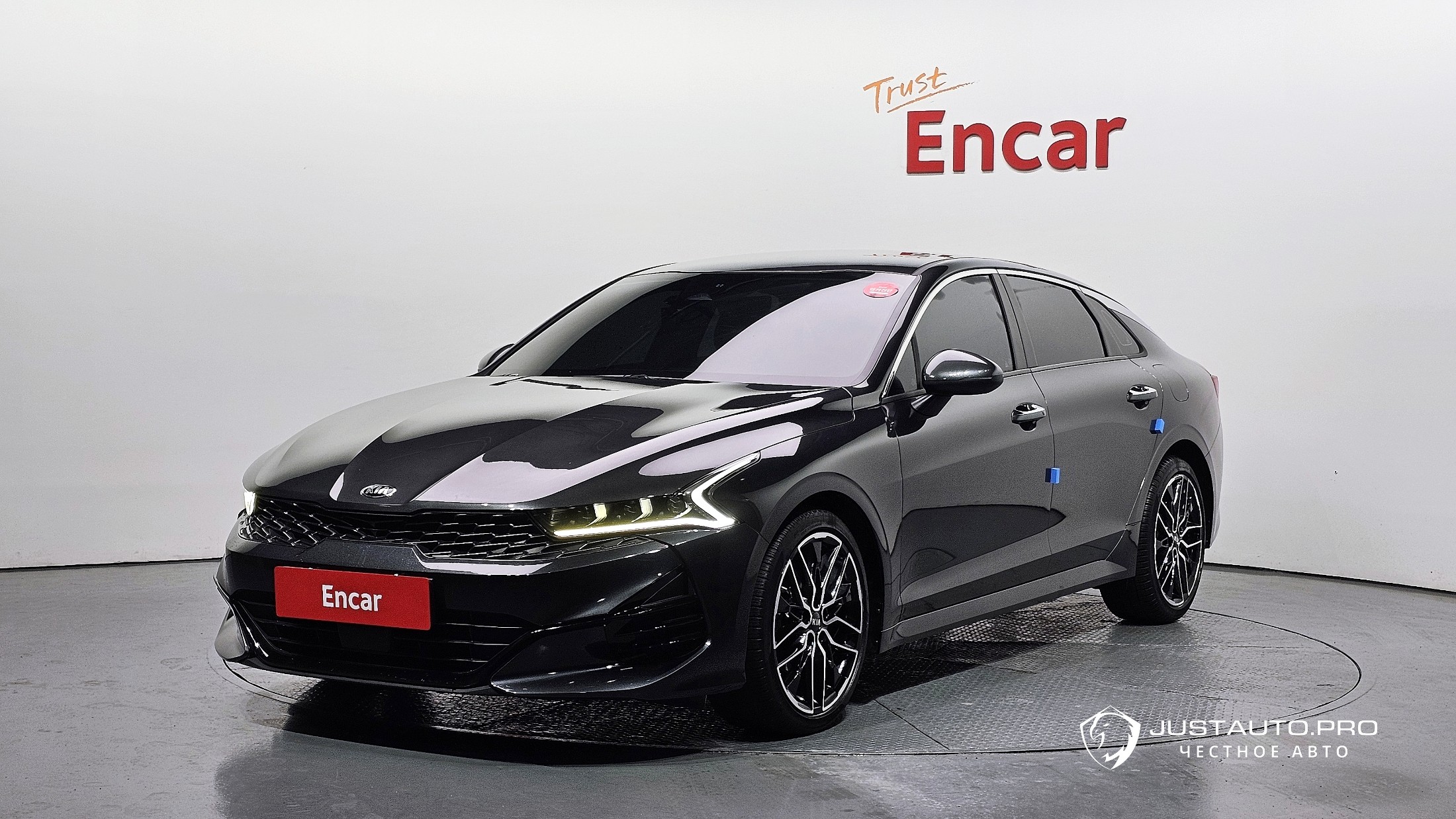 Автомобиль Kia K5