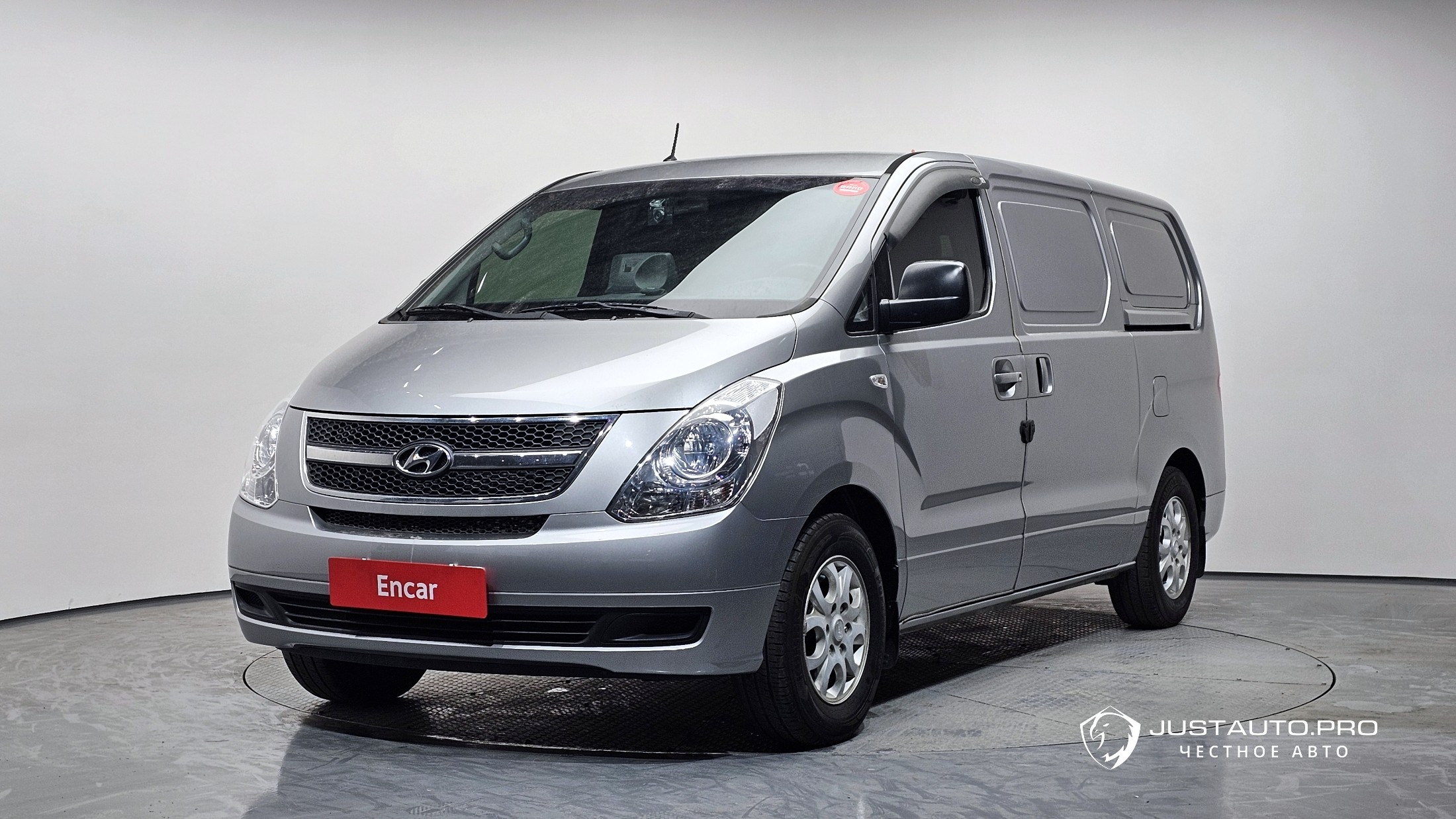 Автомобиль Hyundai Starex