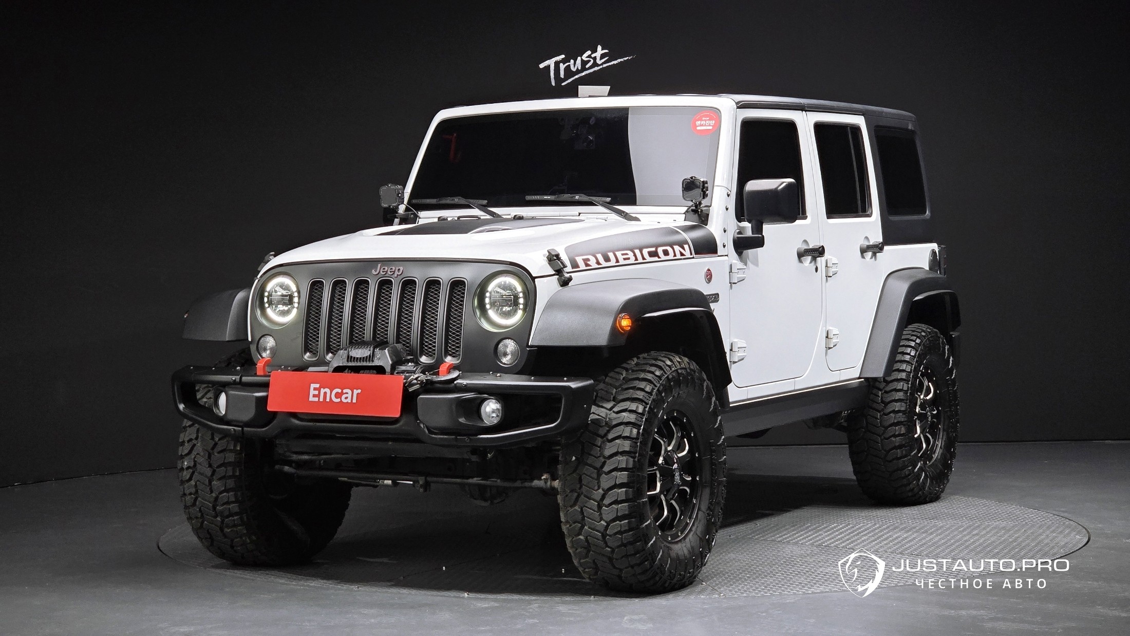 Автомобиль Jeep Wrangler