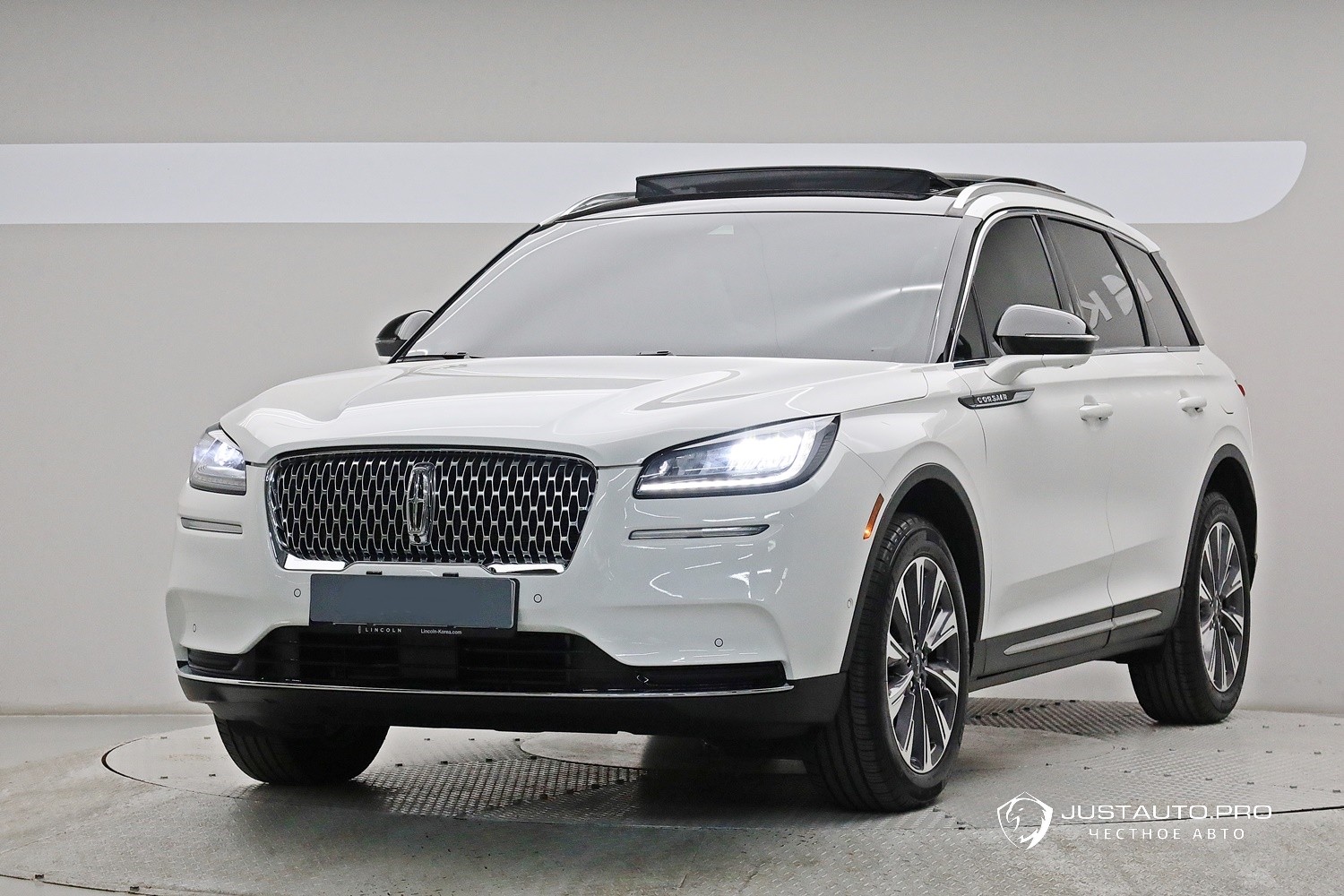 Автомобиль Lincoln Corsair