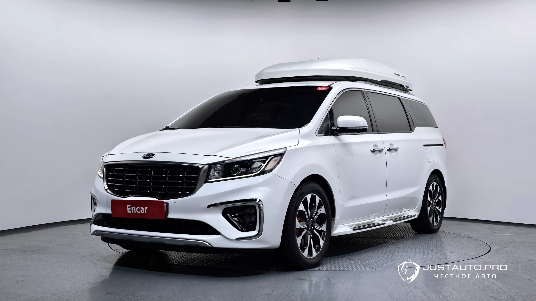 Автомобиль Kia Canival