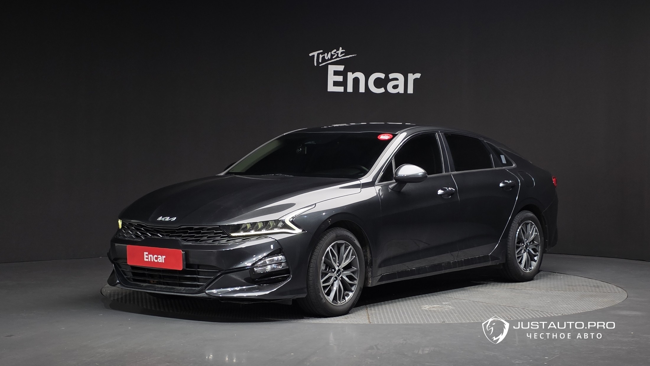 Автомобиль Kia K5