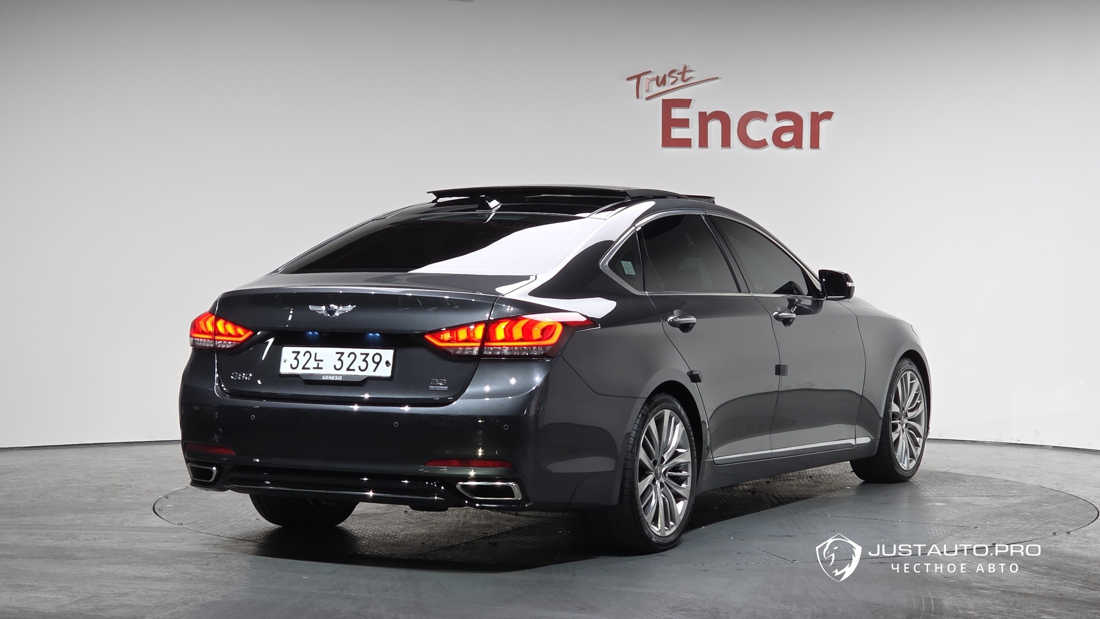 Автомобиль Genesis G80