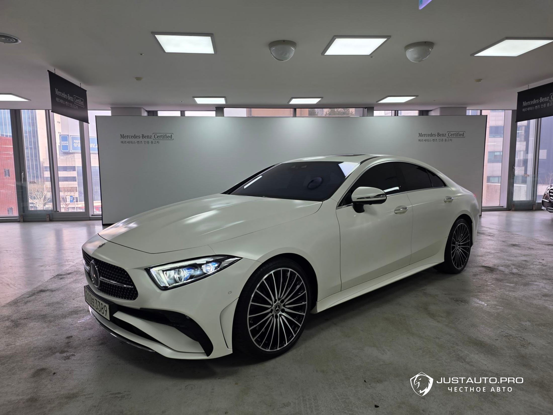 Автомобиль Mercedes-Benz CLS-Class