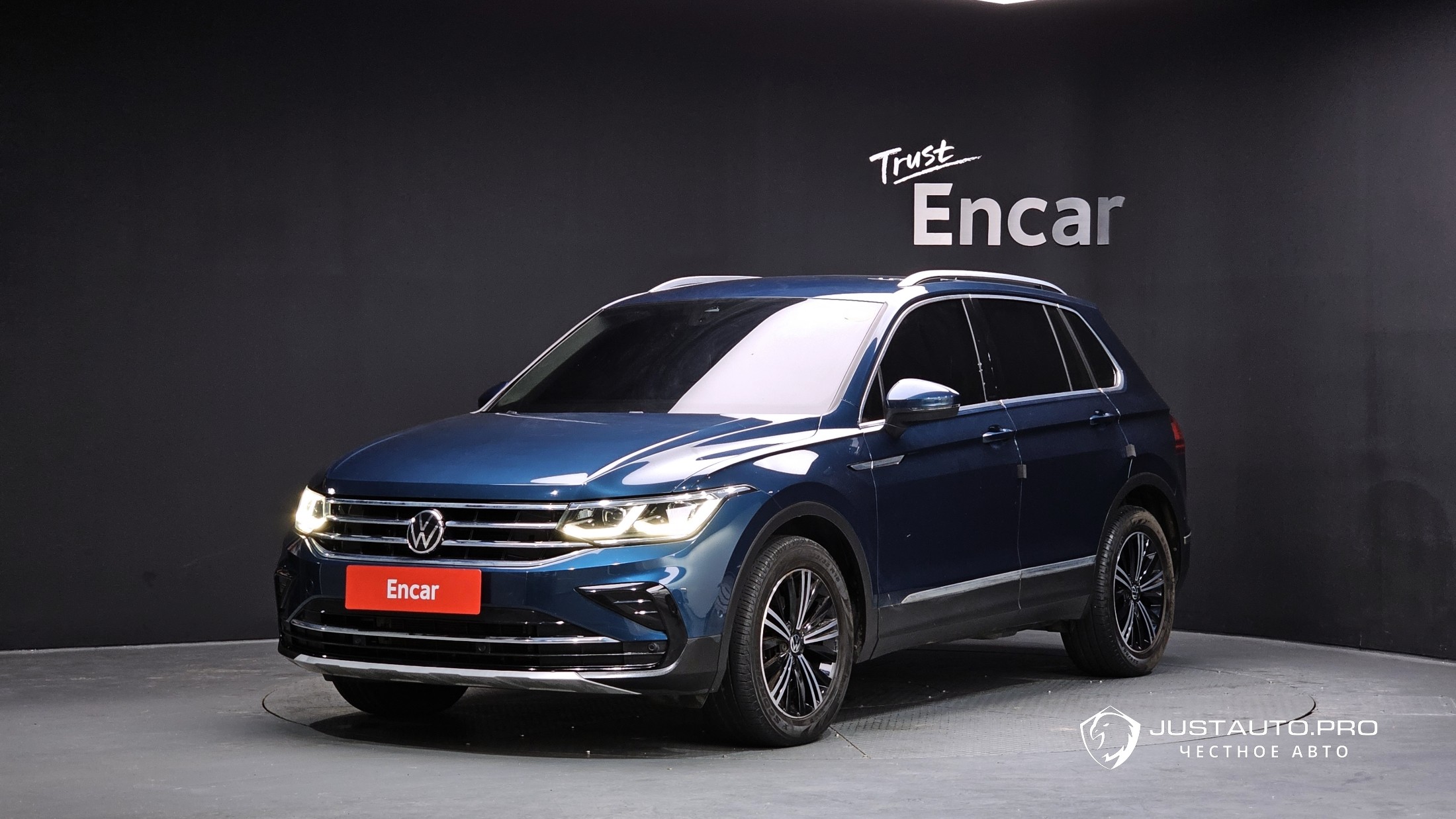Автомобиль Volkswagen Tiguan