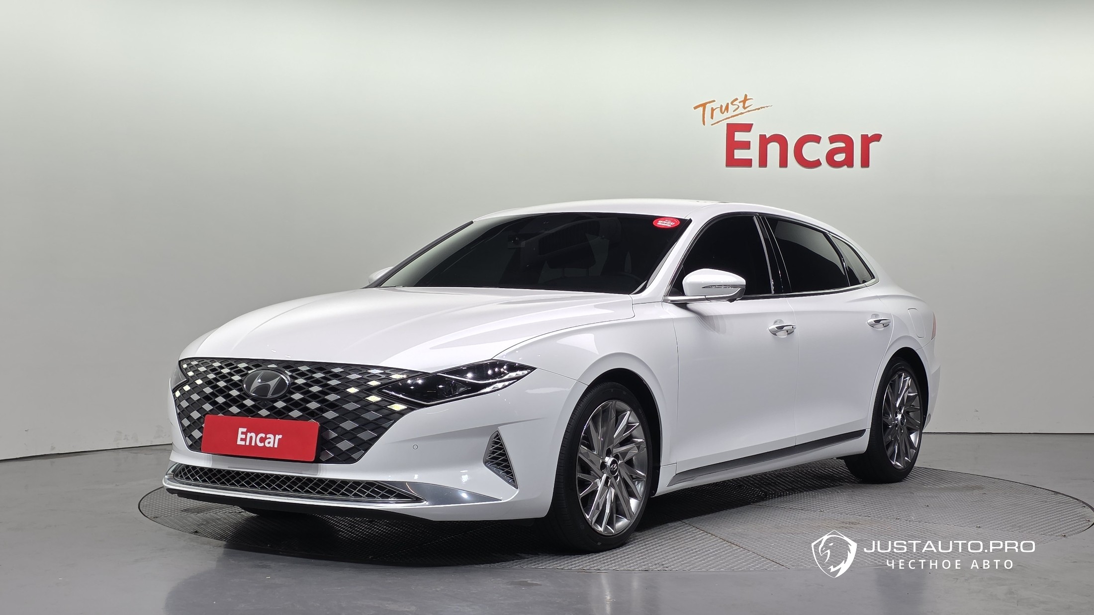 Автомобиль Hyundai Grandeur