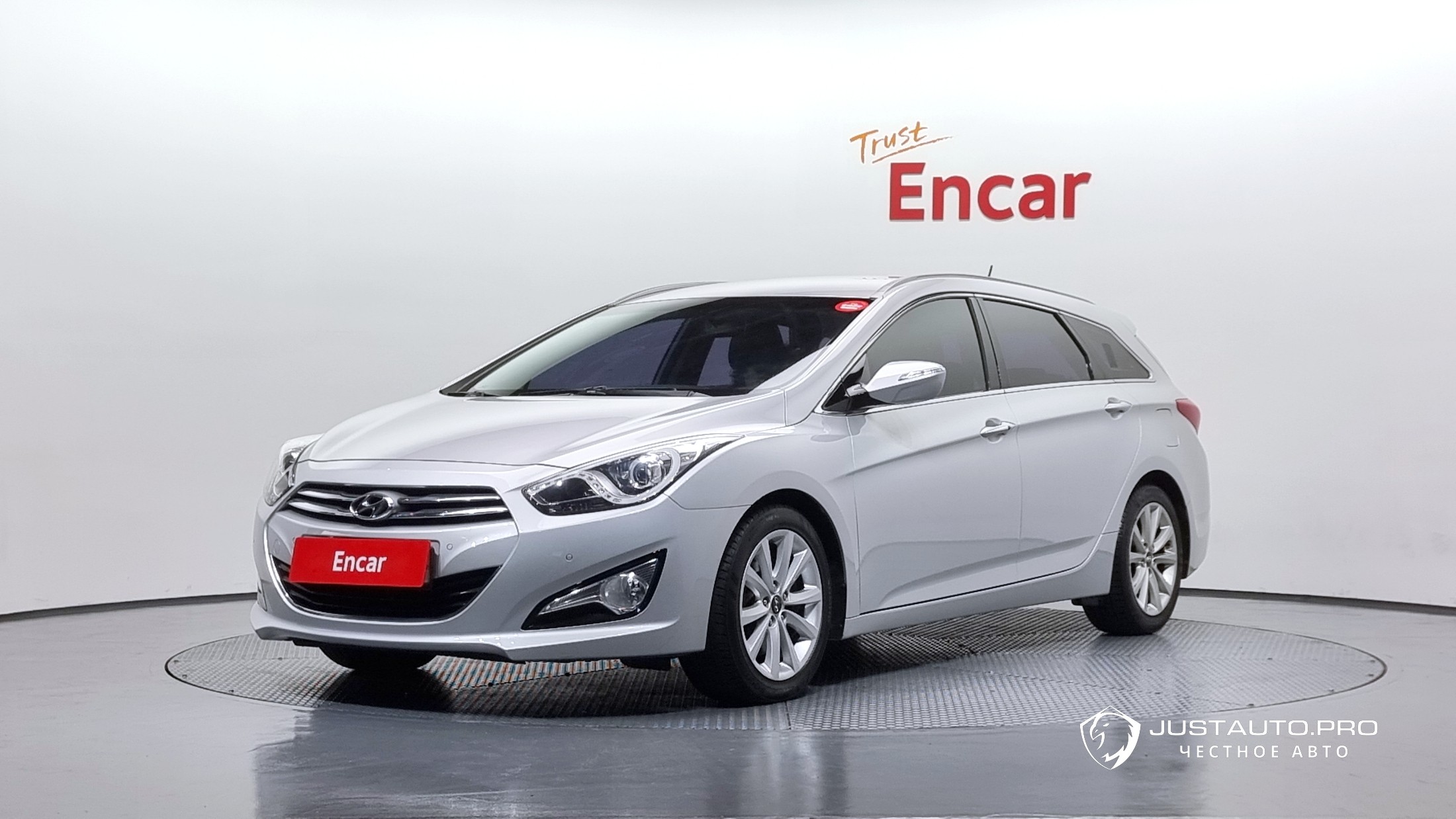 Автомобиль Hyundai i40