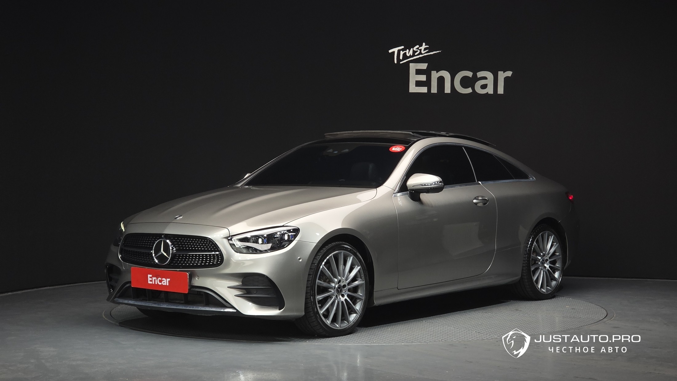 Автомобиль Mercedes-Benz E-Class