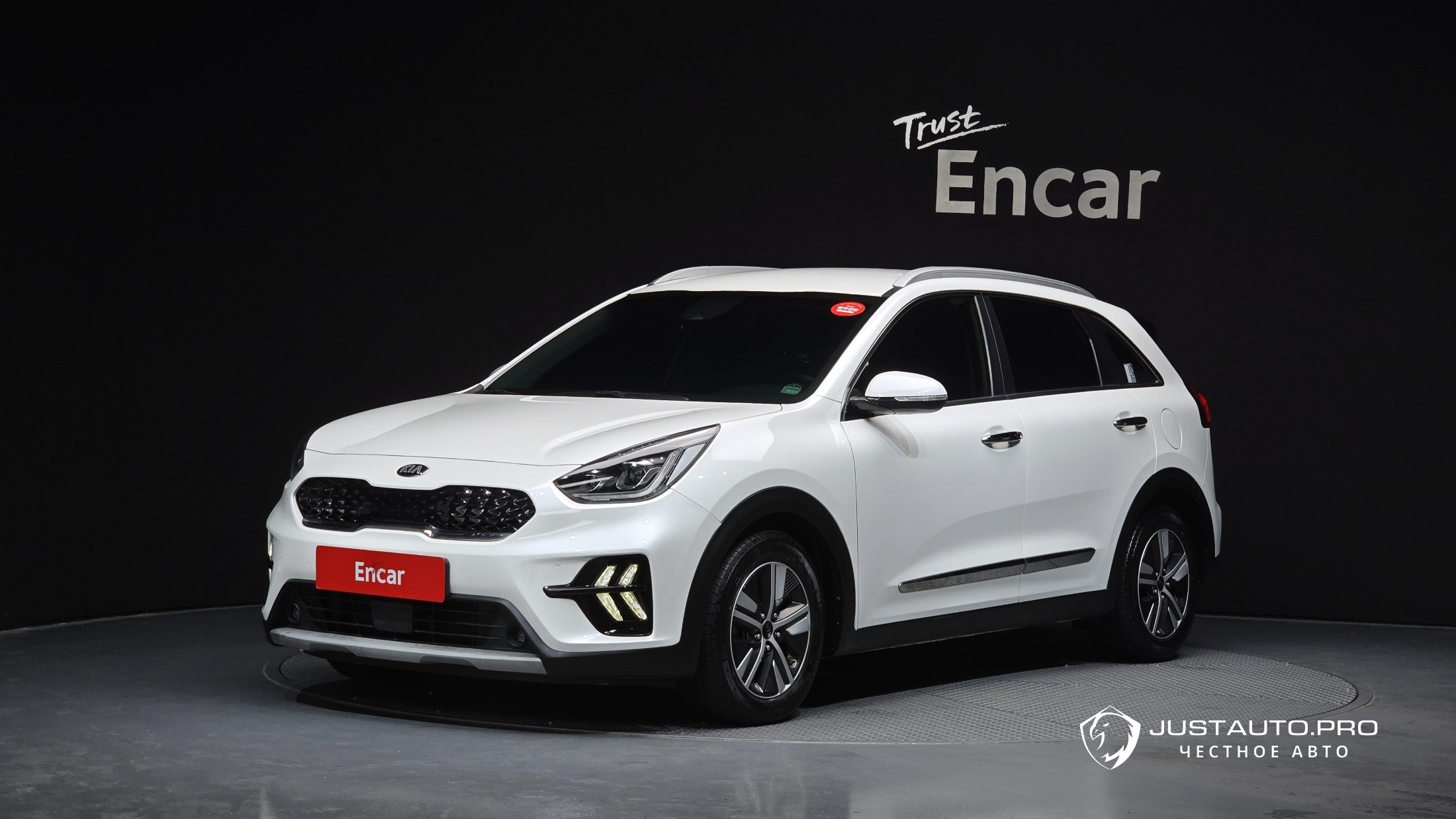 Автомобиль Kia Niro