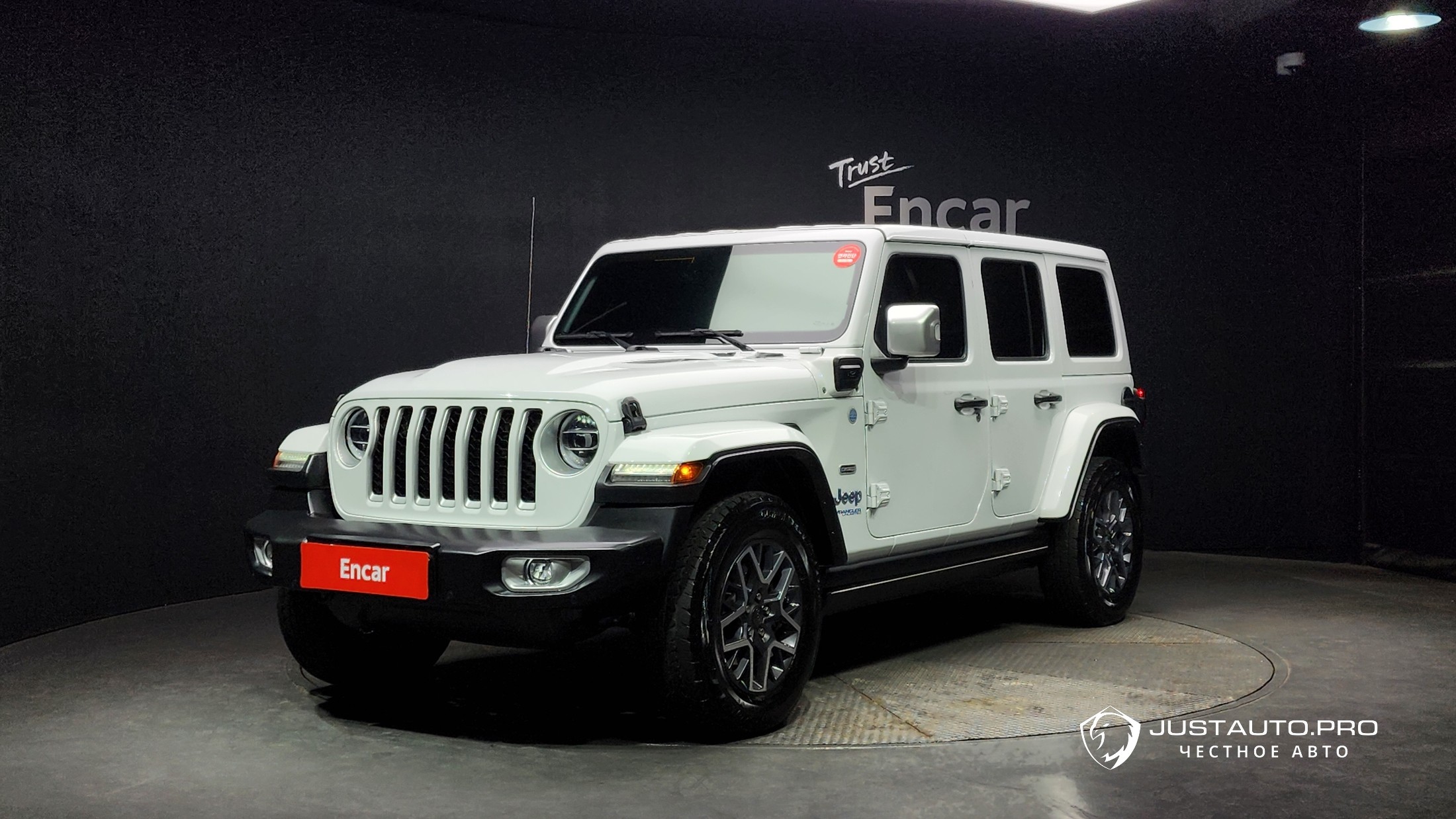 Автомобиль Jeep Wrangler
