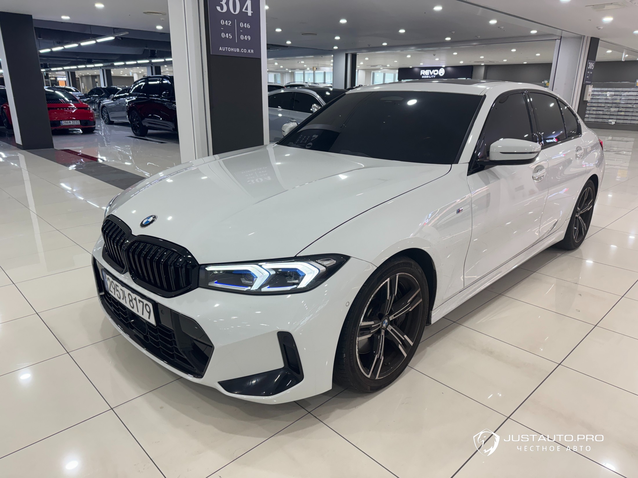 Автомобиль BMW 3-Series