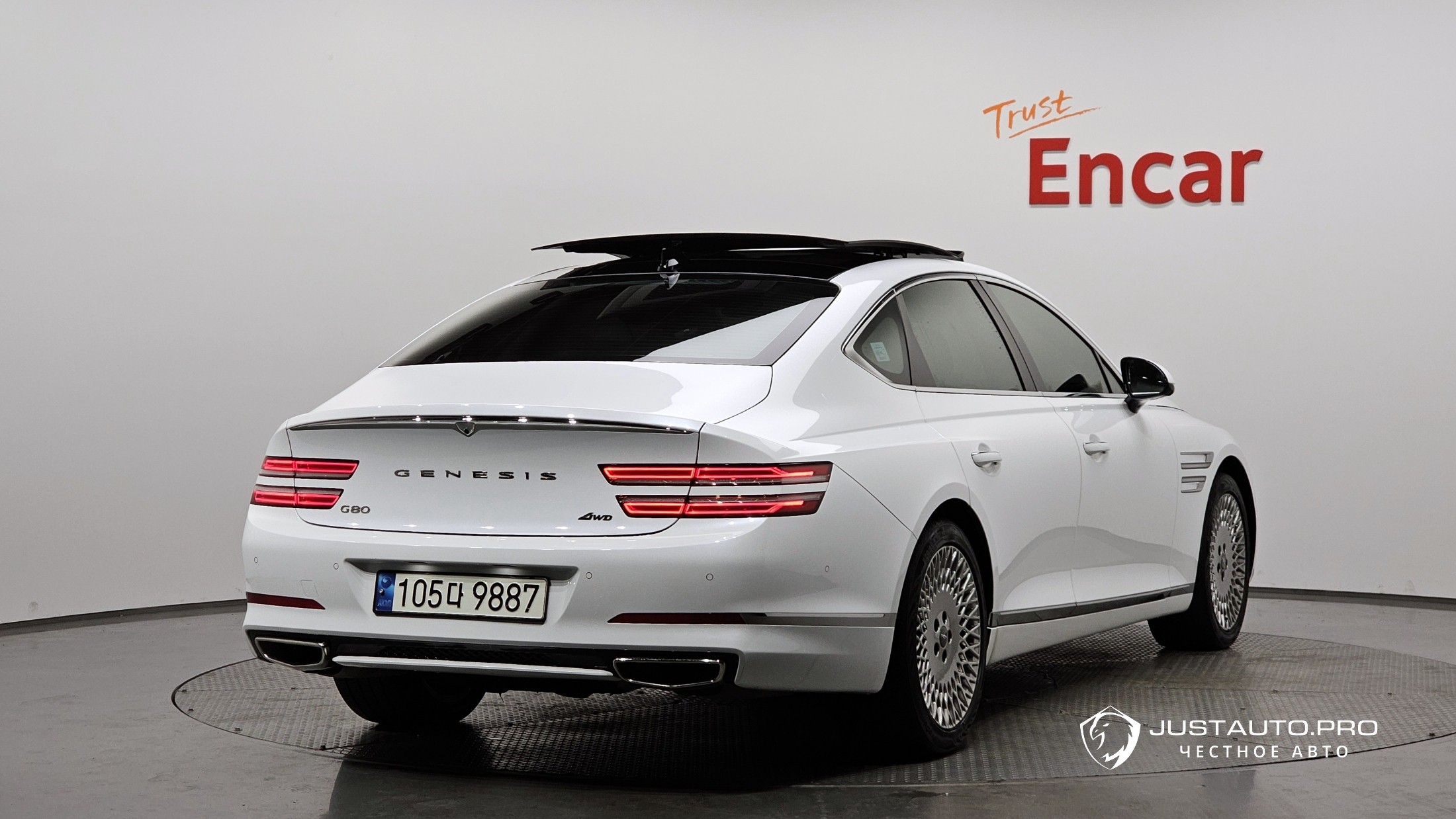 Автомобиль Genesis G80