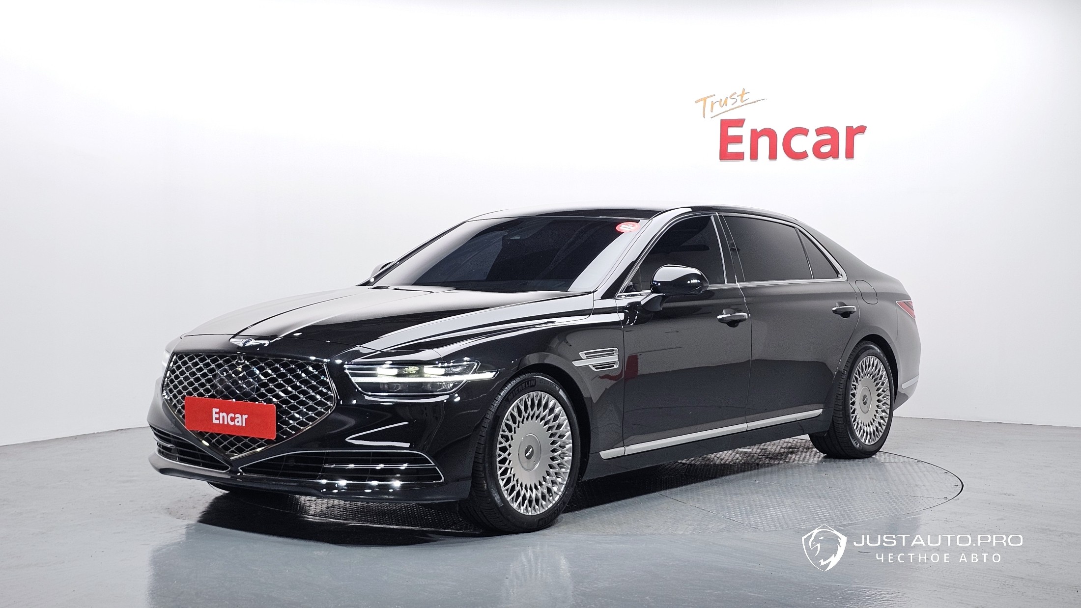 Автомобиль Genesis G90