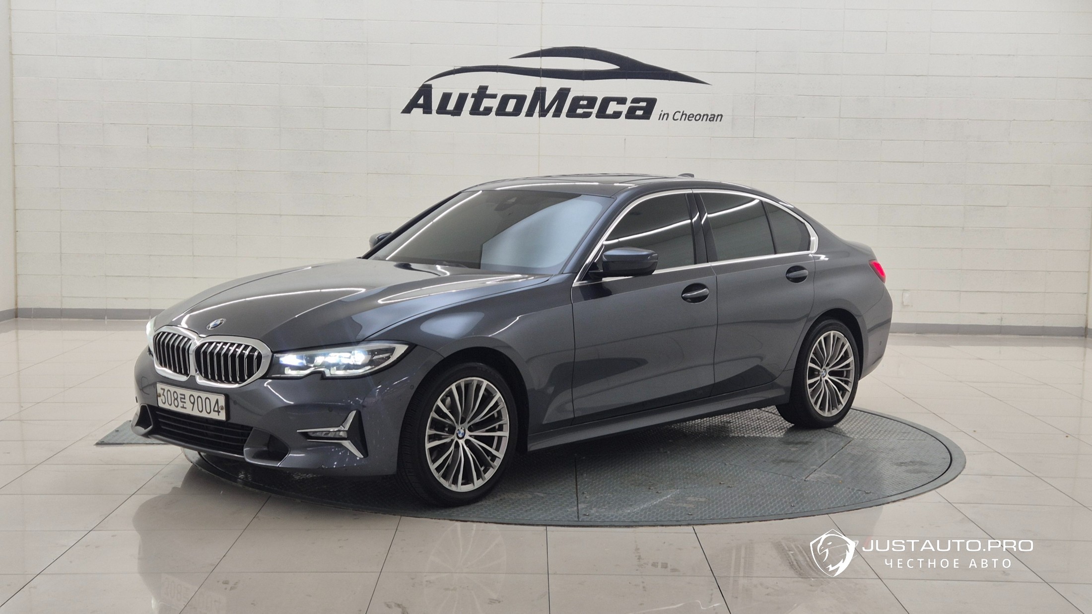 Автомобиль BMW 3-Series