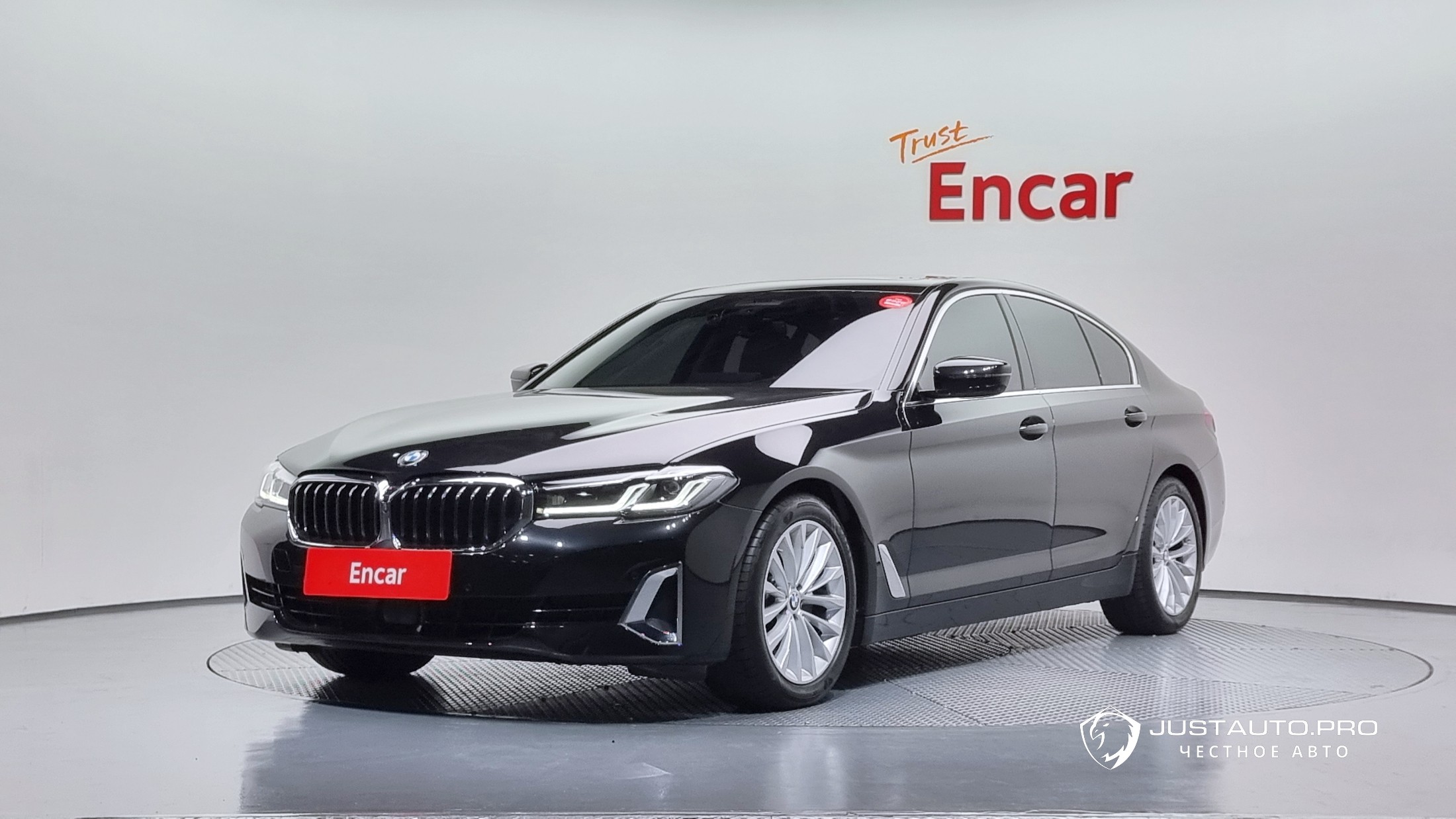 Автомобиль BMW 5-Series