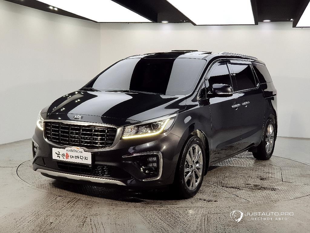 Автомобиль Kia Canival