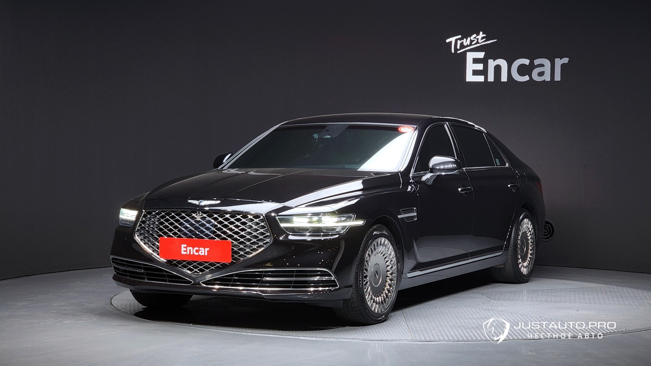 Автомобиль Genesis G90