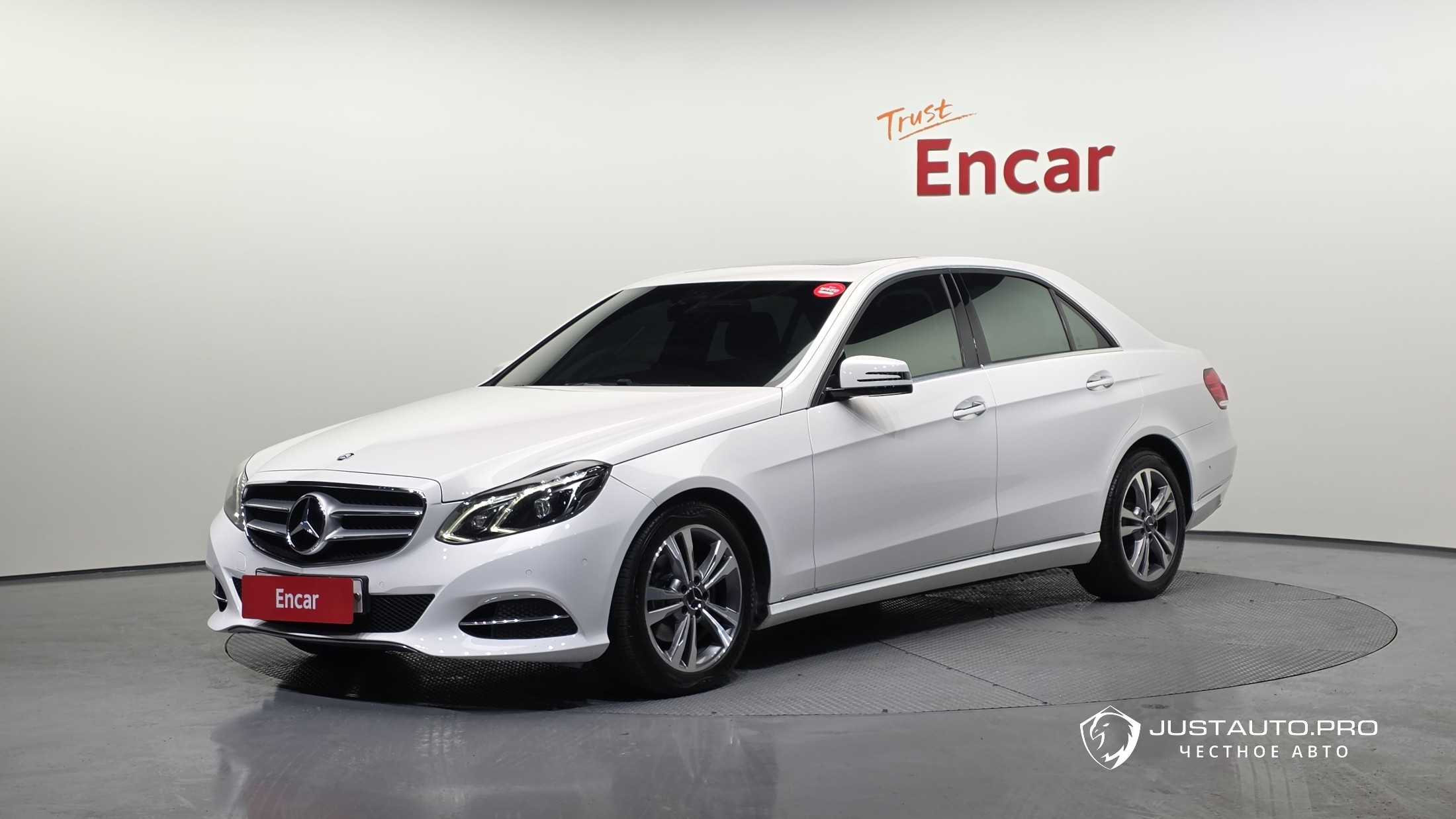 Автомобиль Mercedes-Benz E-Class