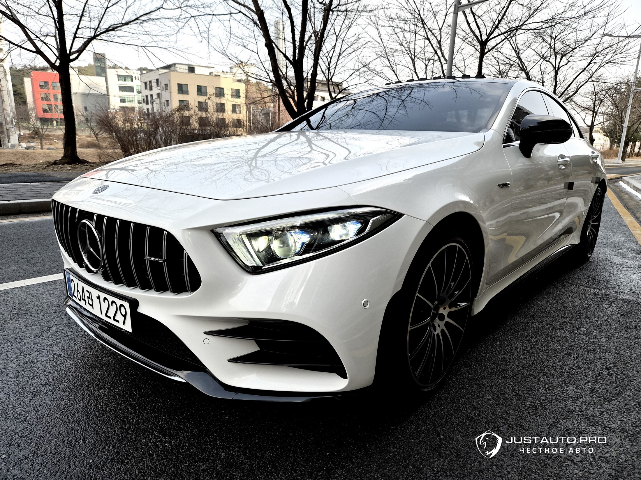 Автомобиль Mercedes-Benz CLS-Class