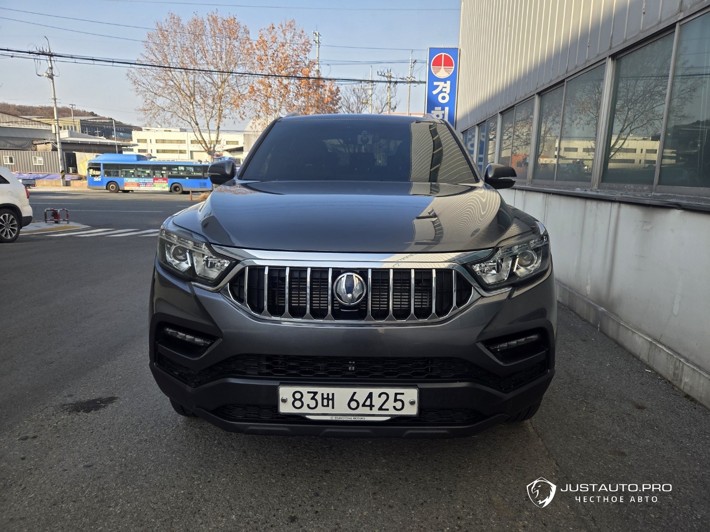 Автомобиль KG_Mobility_Ssangyong Rexton