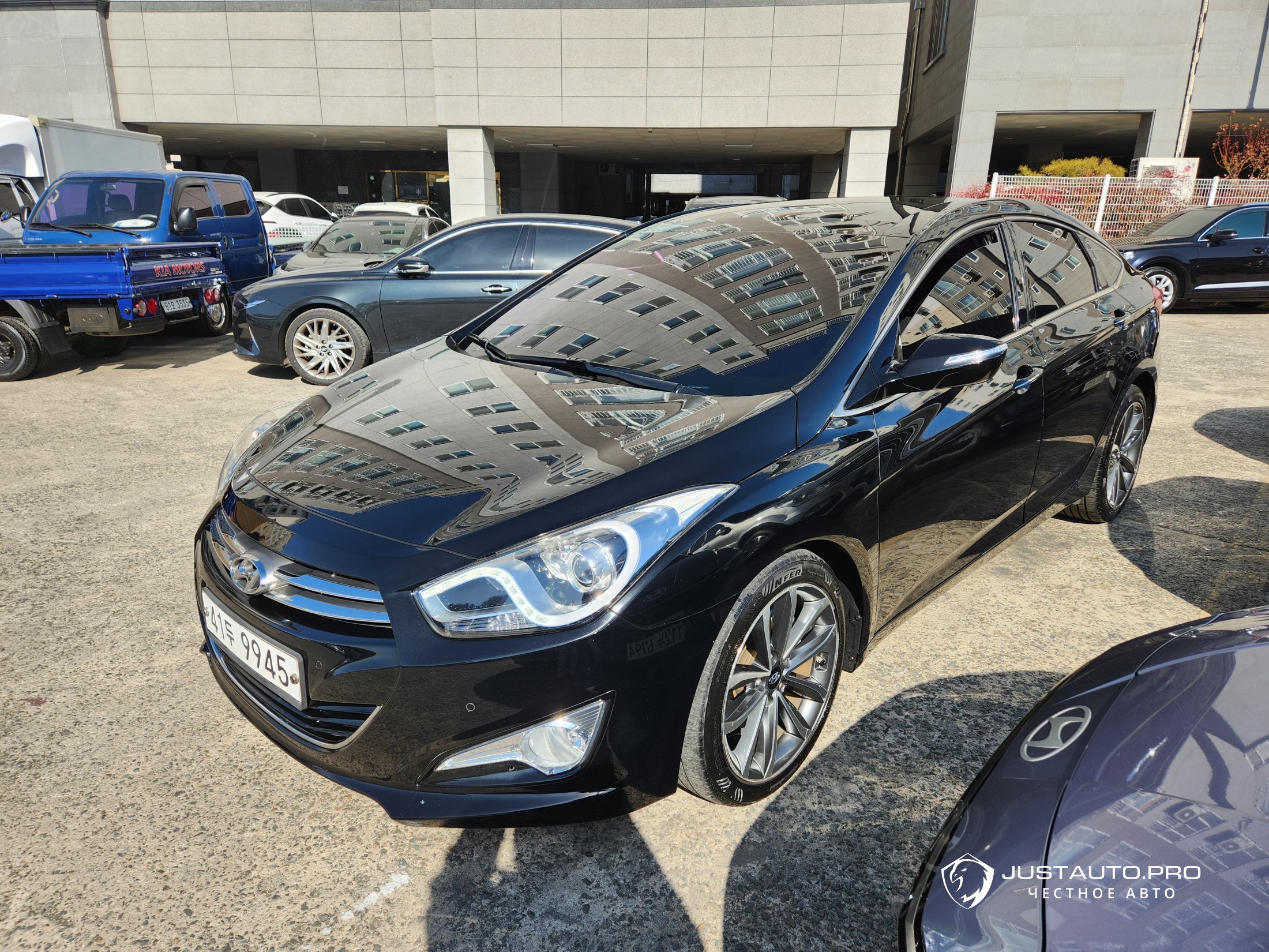 Автомобиль Hyundai i40