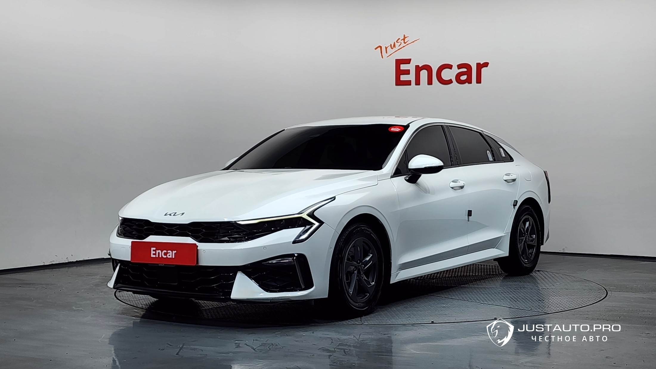 Автомобиль Kia K5