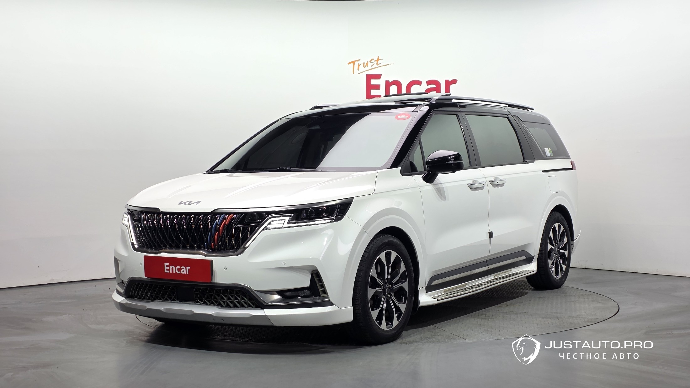 Автомобиль Kia Canival