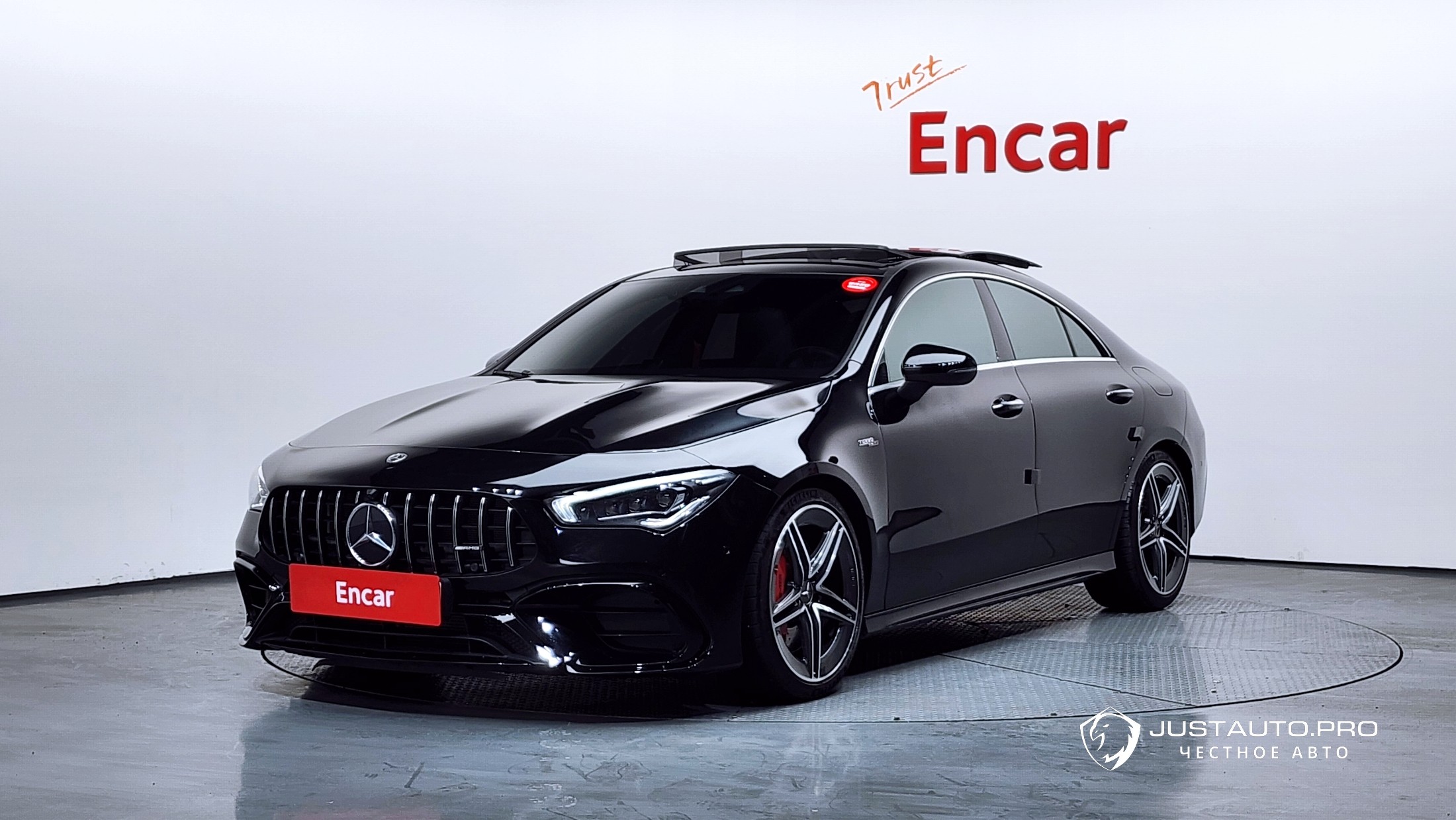 Автомобиль Mercedes-Benz CLA-Class