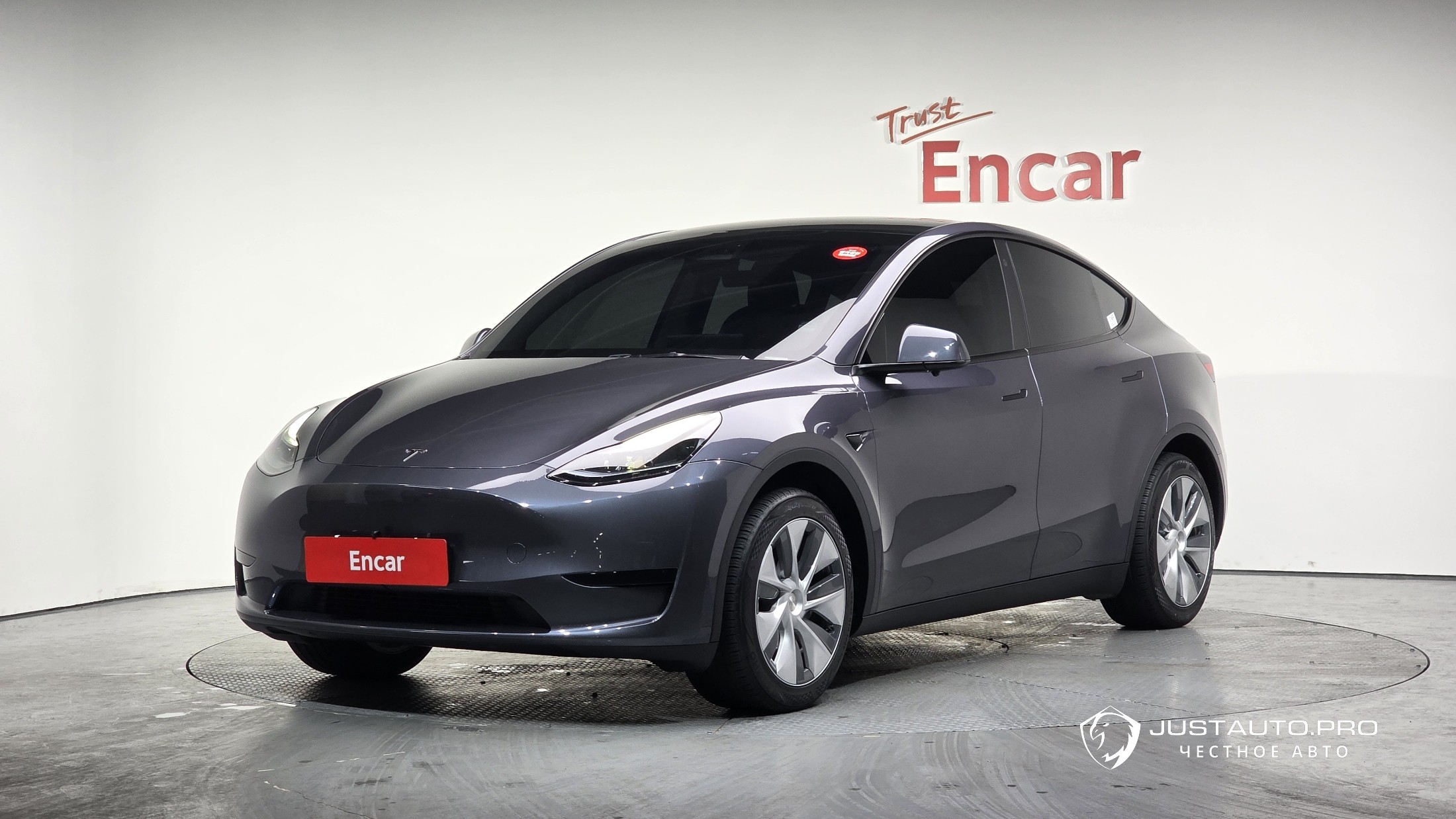 Автомобиль Tesla Model Y