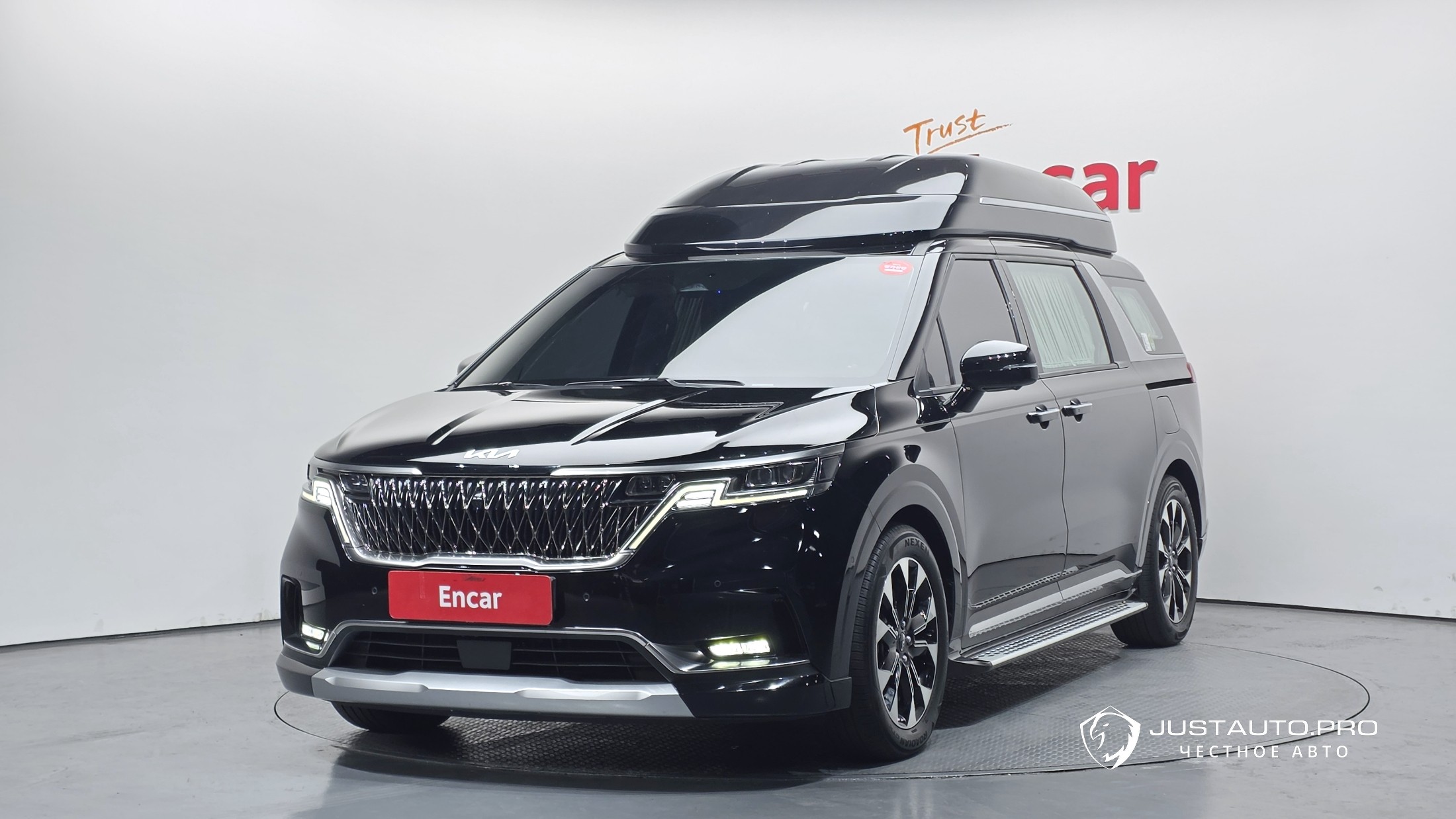 Автомобиль Kia Canival