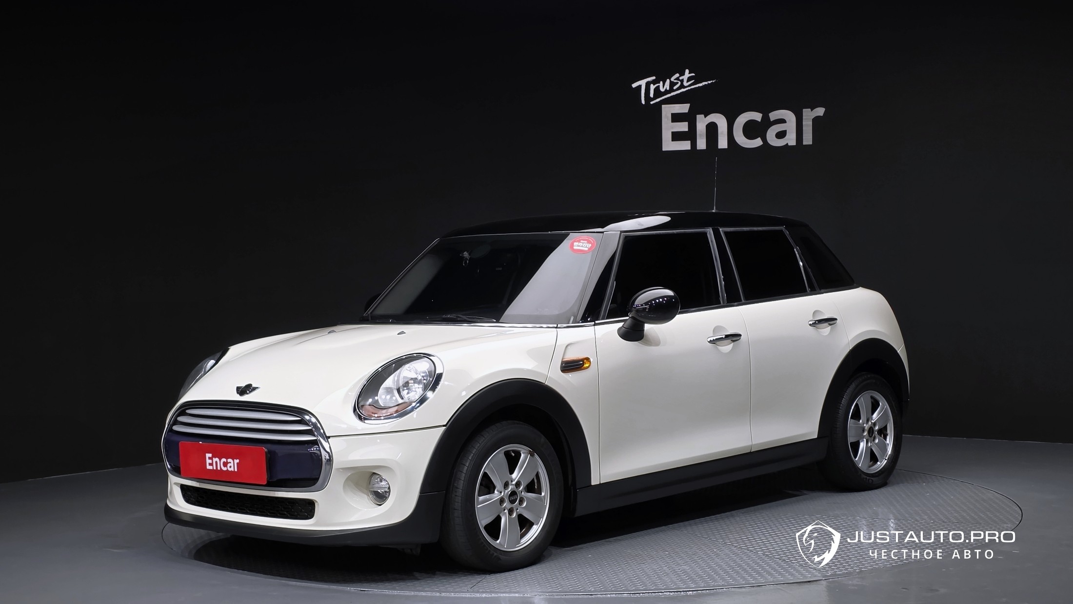 Автомобиль Mini Cooper