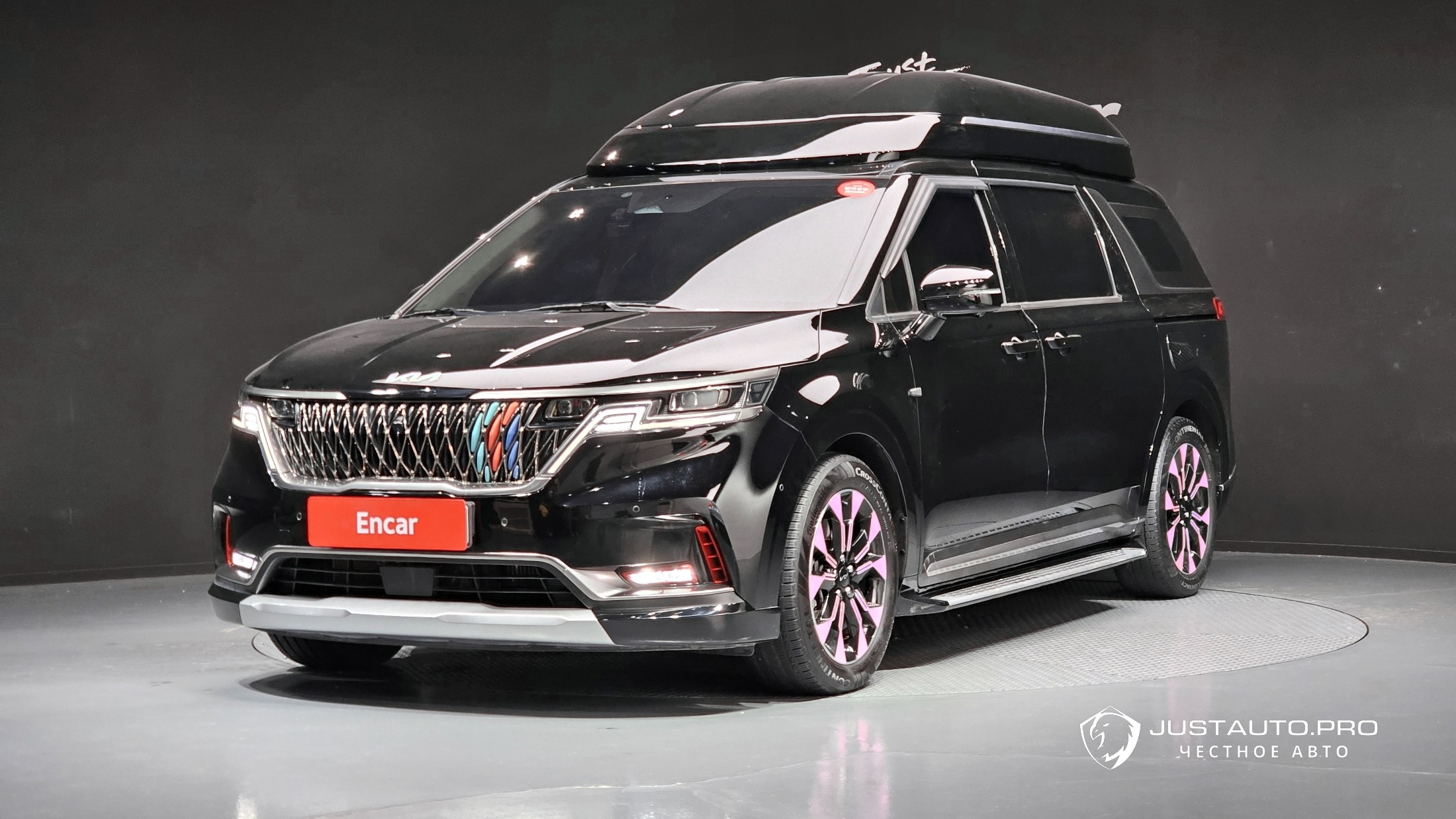 Автомобиль Kia Canival