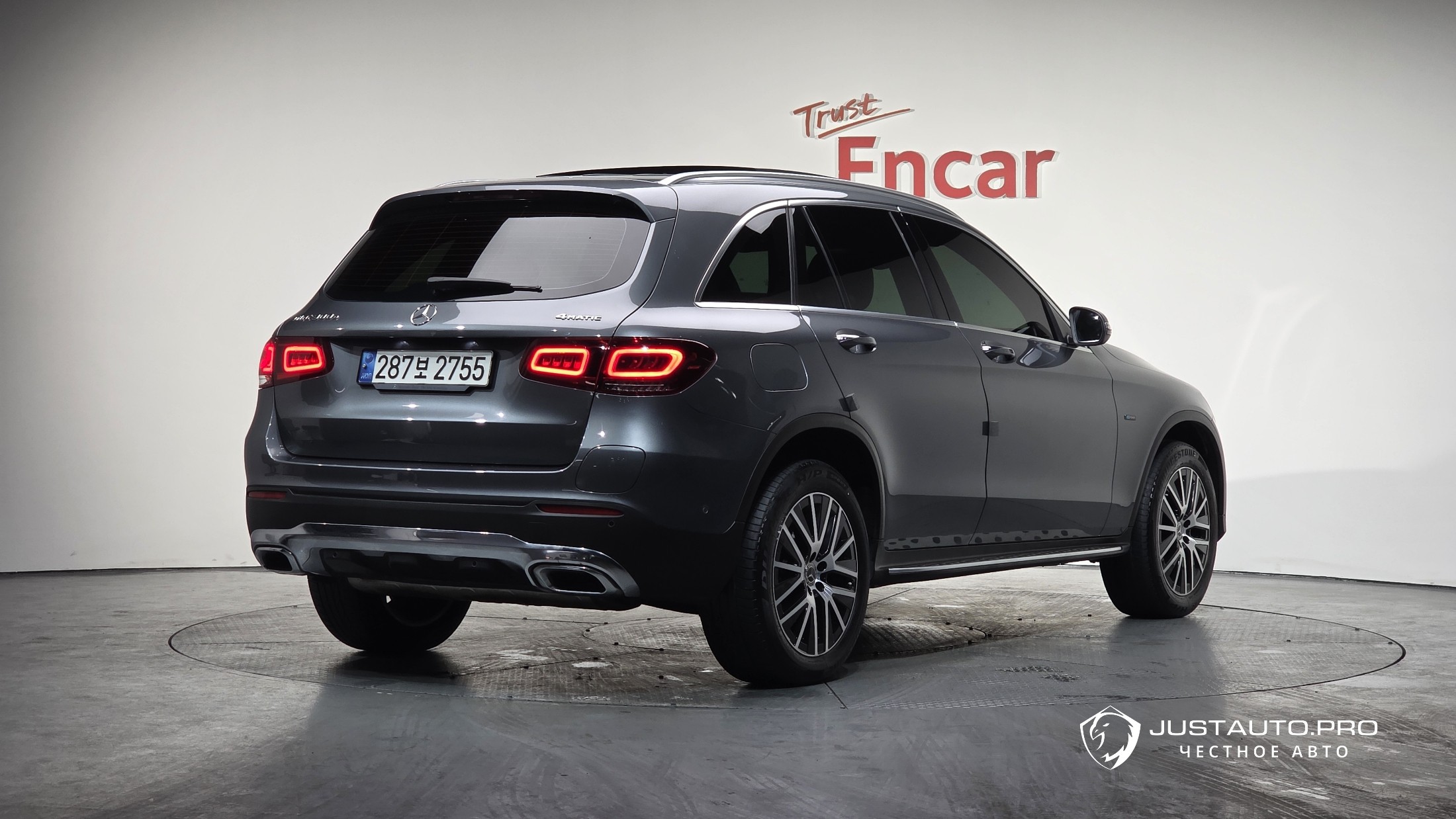 Автомобиль Mercedes-Benz GLC-Class