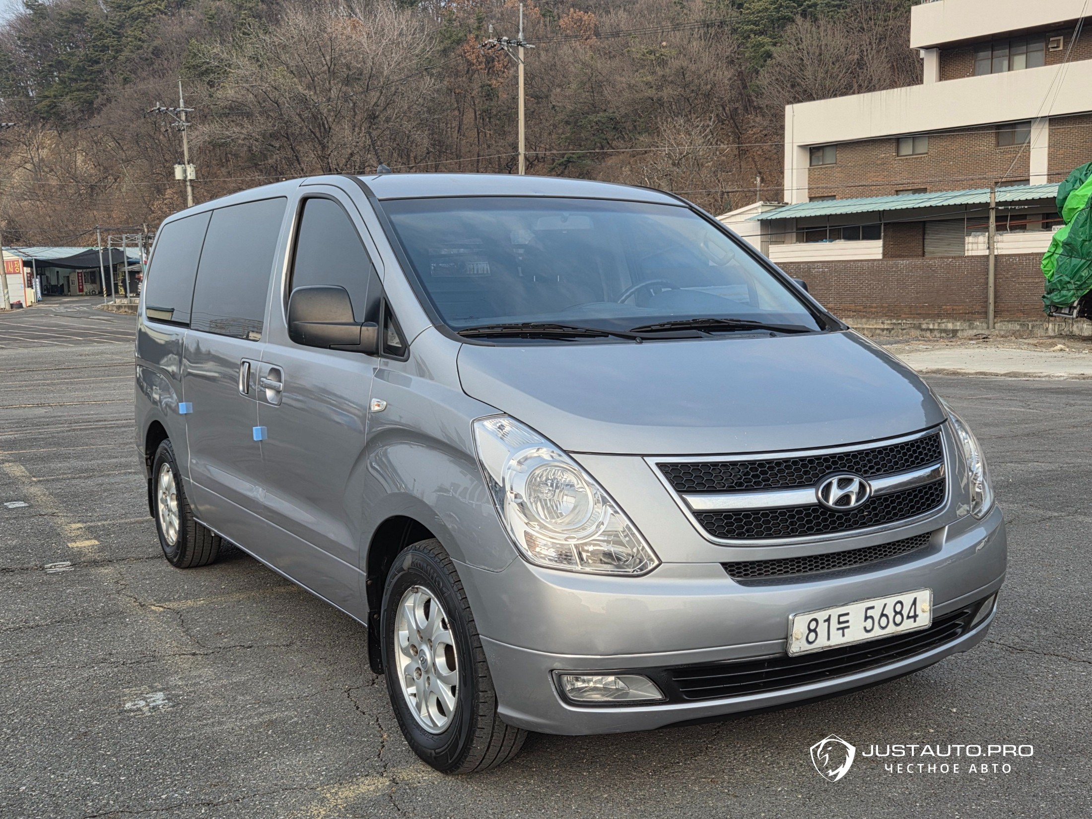 Автомобиль Hyundai Starex