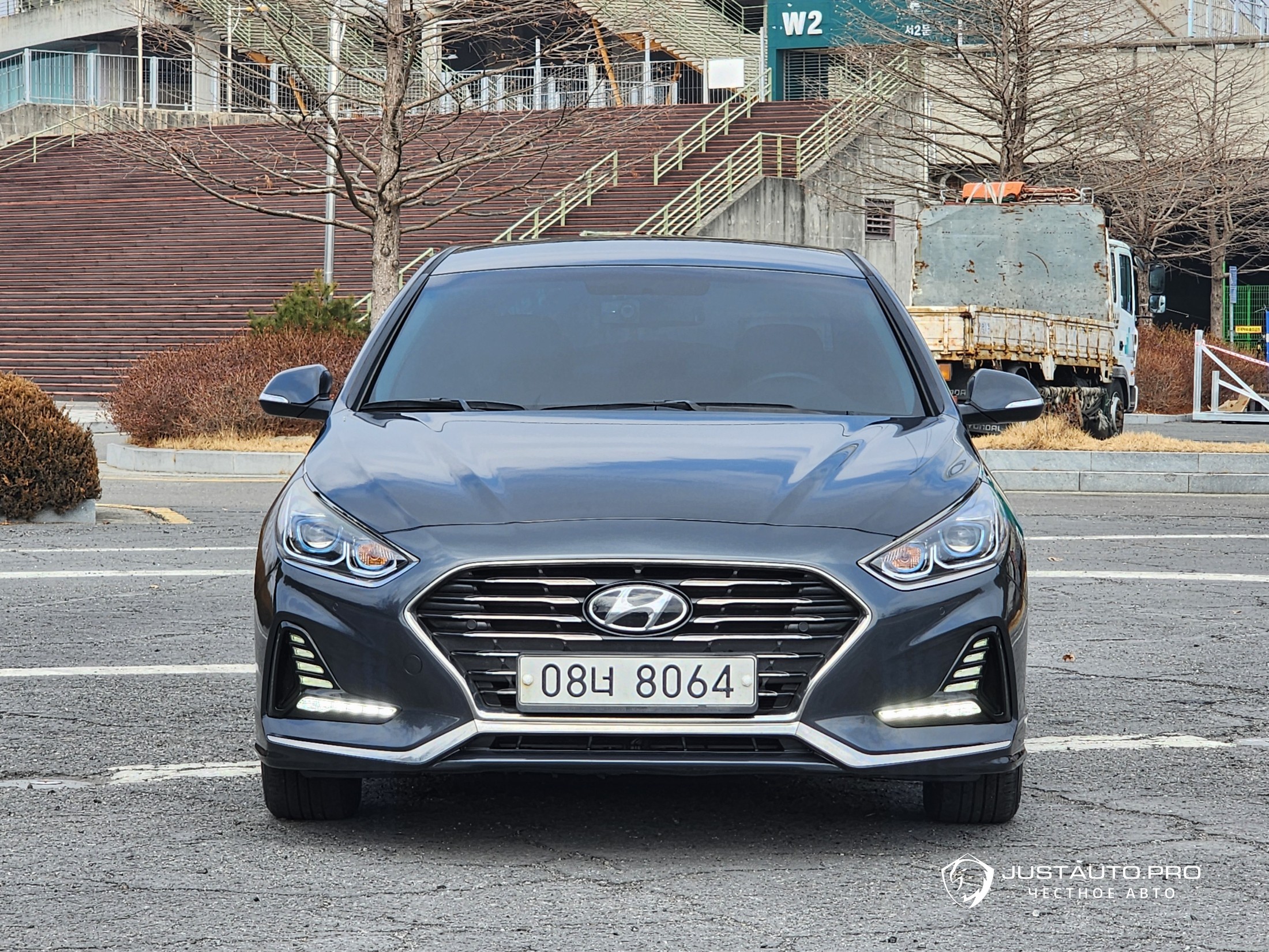 Автомобиль Hyundai Sonata