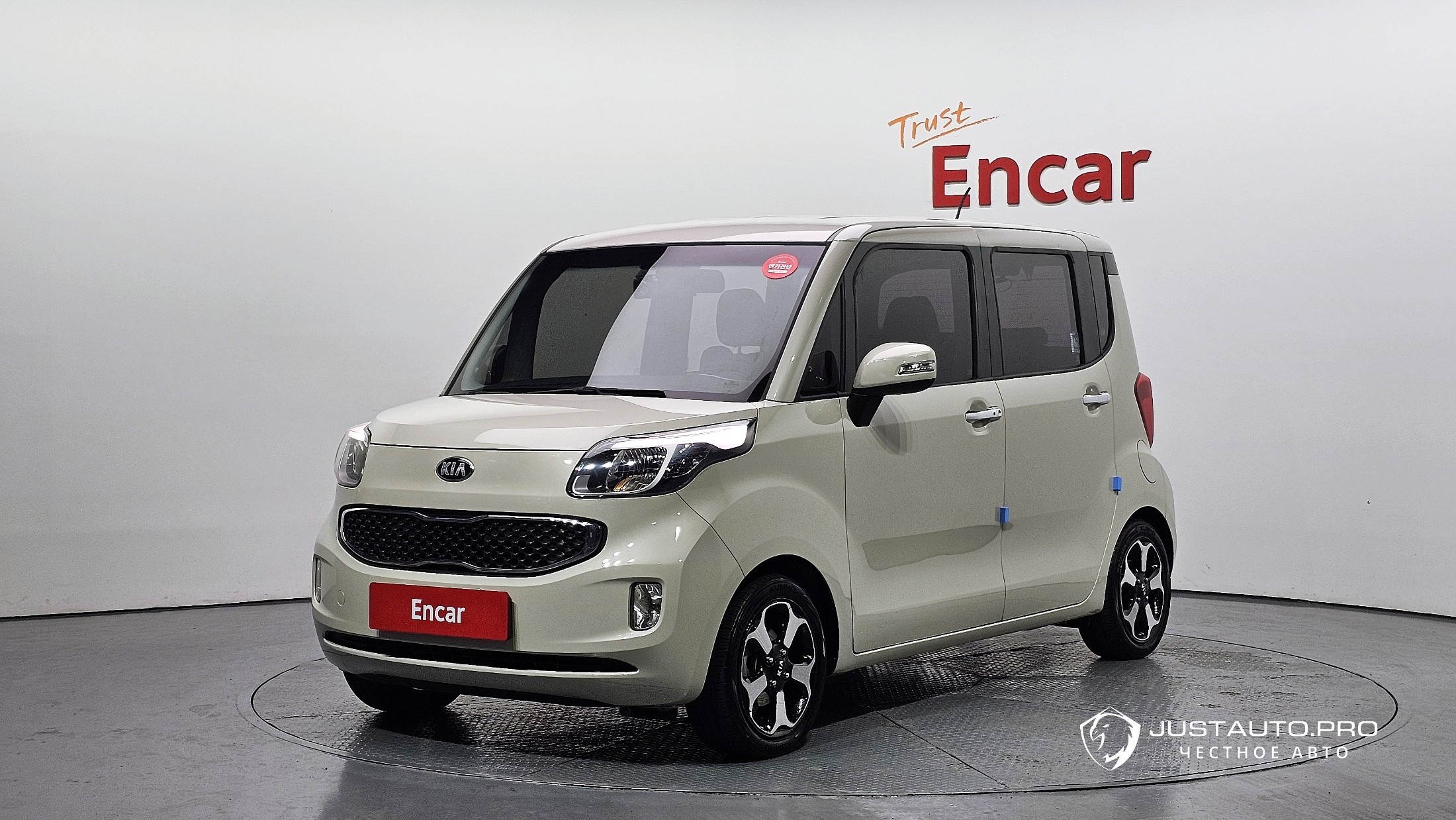 Автомобиль Kia RAY
