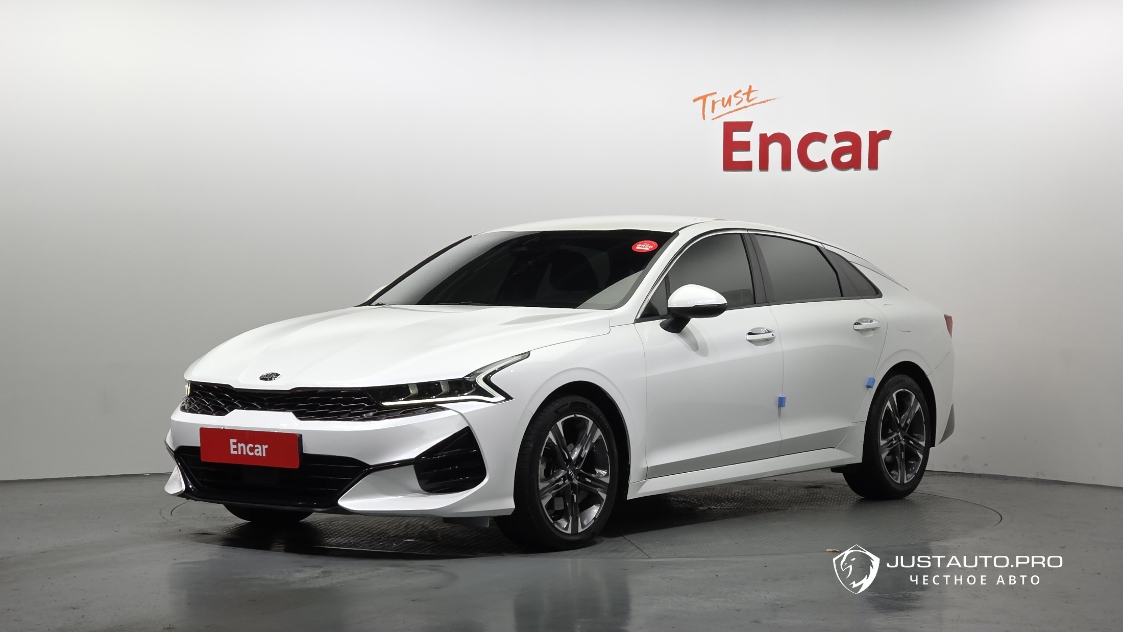 Автомобиль Kia K5