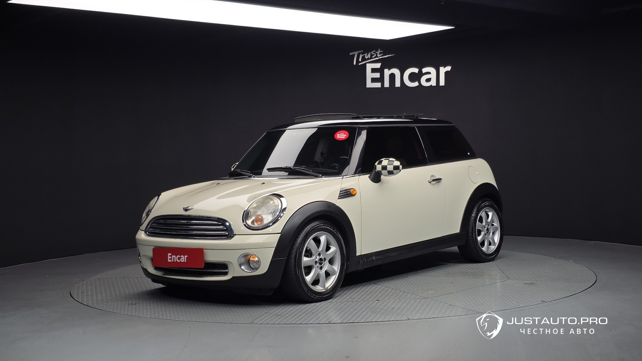 Автомобиль Mini Cooper