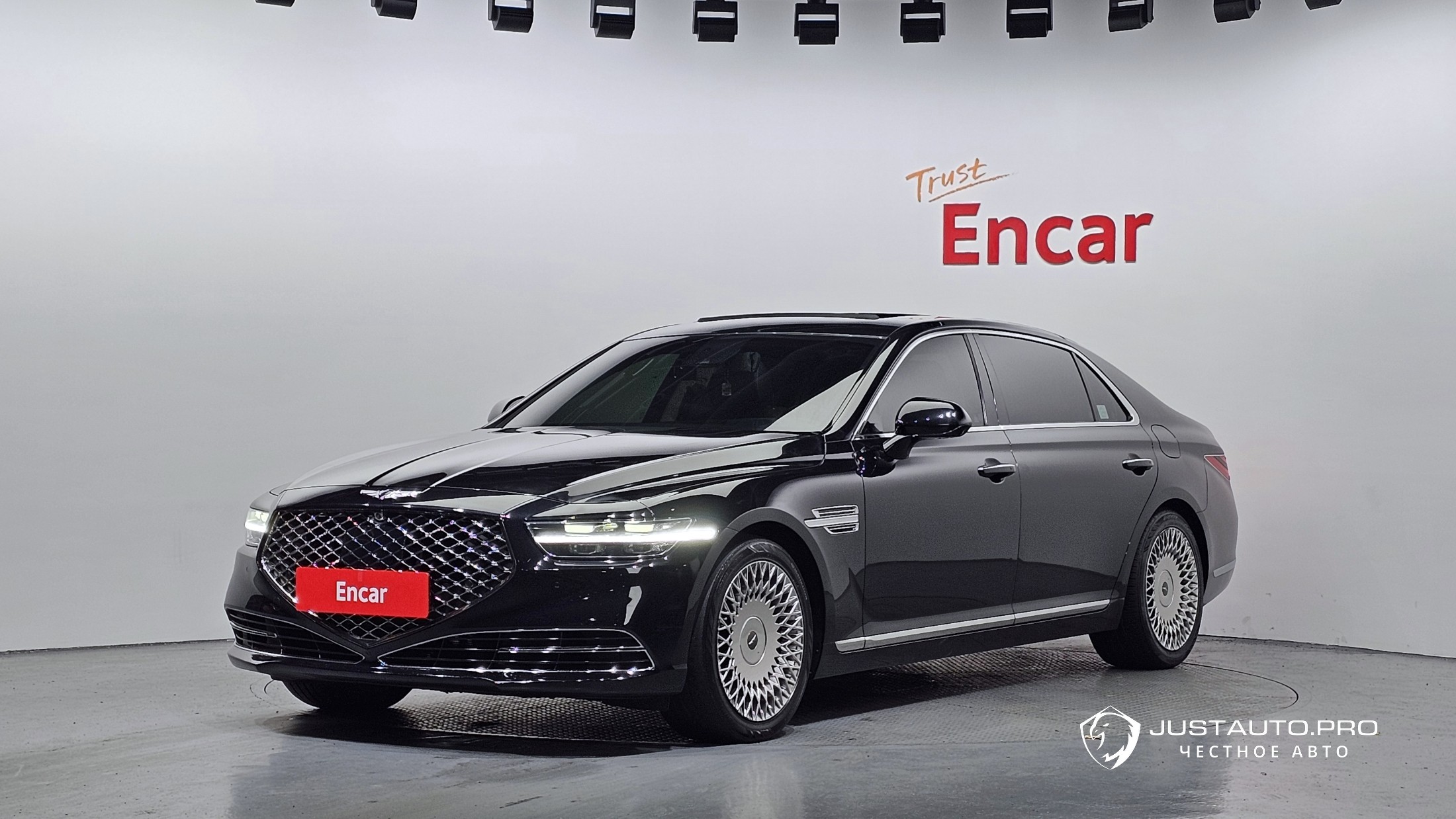 Автомобиль Genesis G90