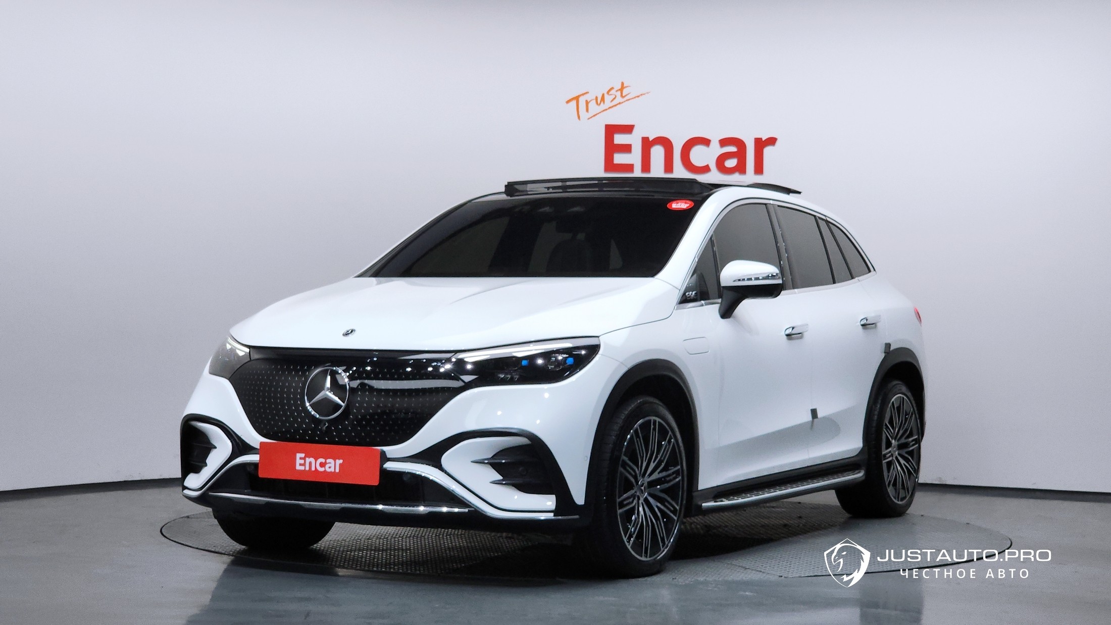 Автомобиль Mercedes-Benz EQE