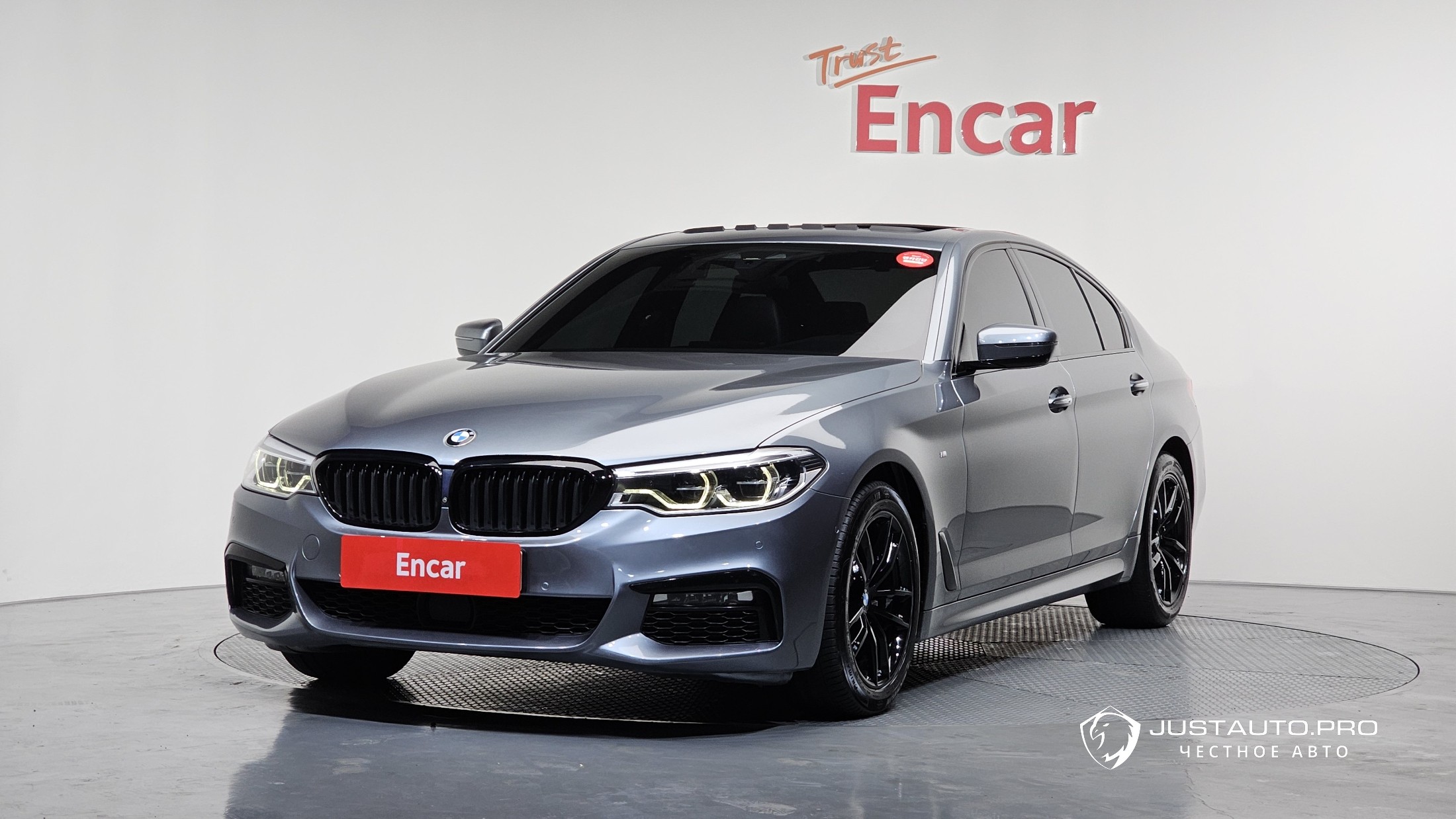 Автомобиль BMW 5-Series