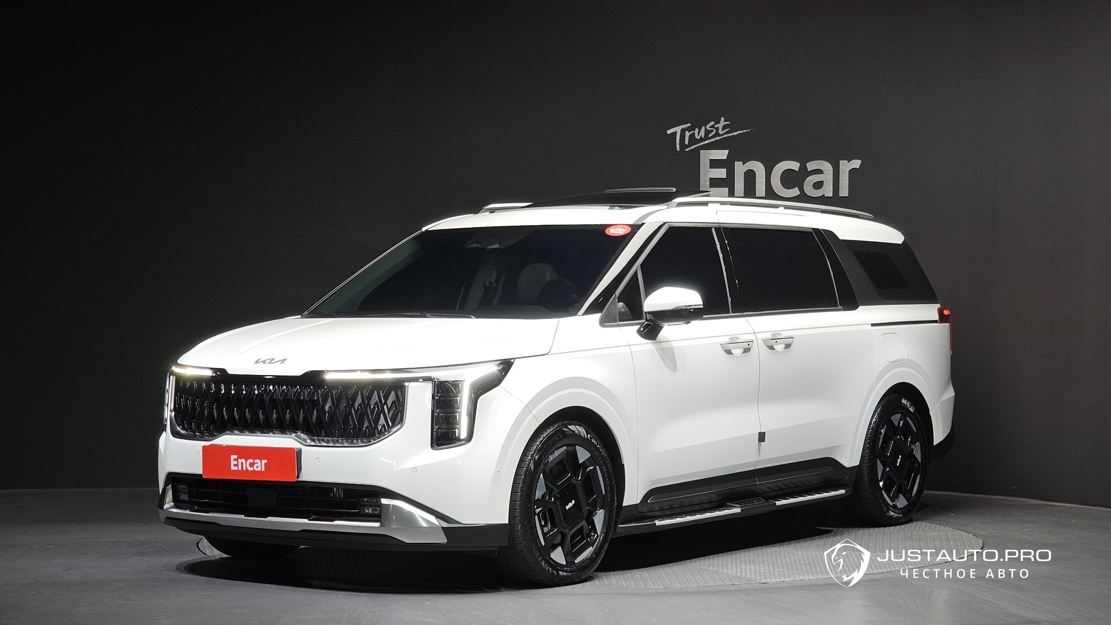 Автомобиль Kia Canival