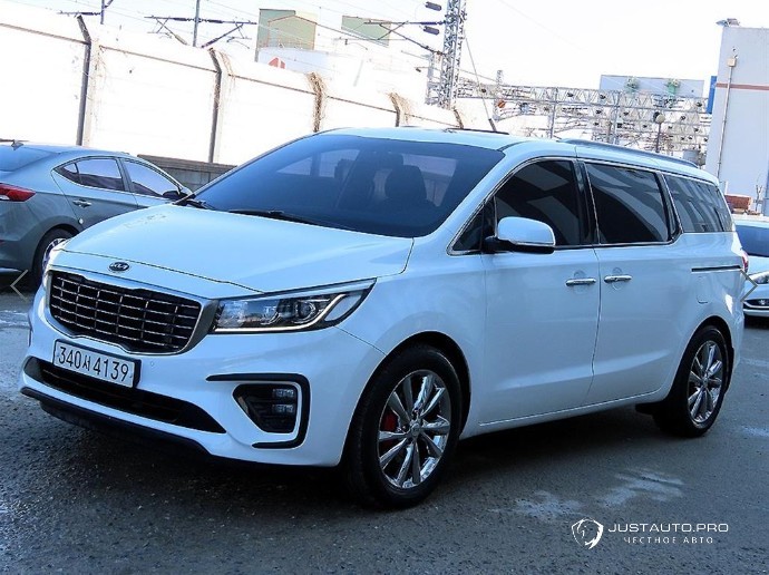 Автомобиль Kia Canival
