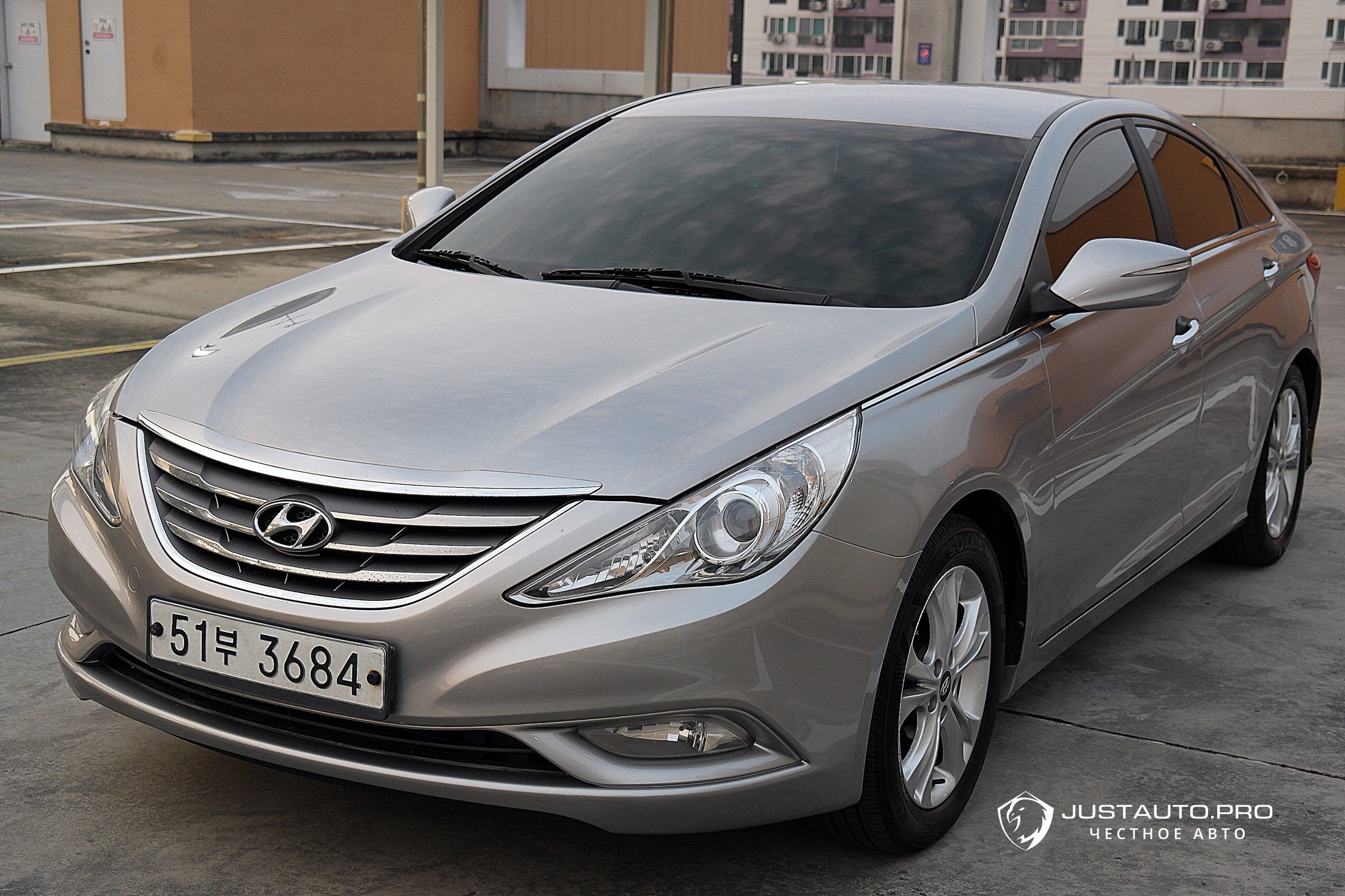 Автомобиль Hyundai Sonata