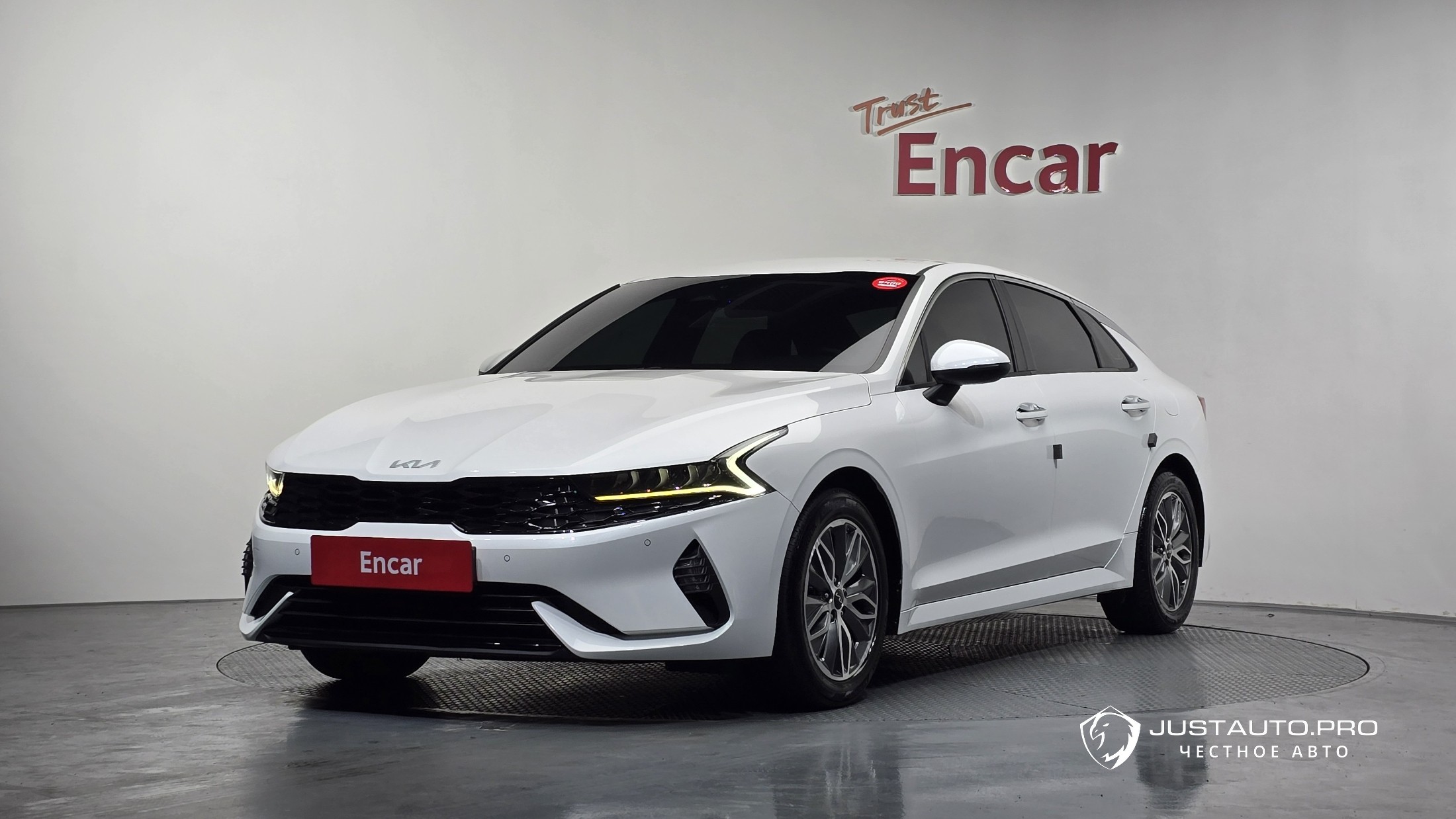 Автомобиль Kia K5