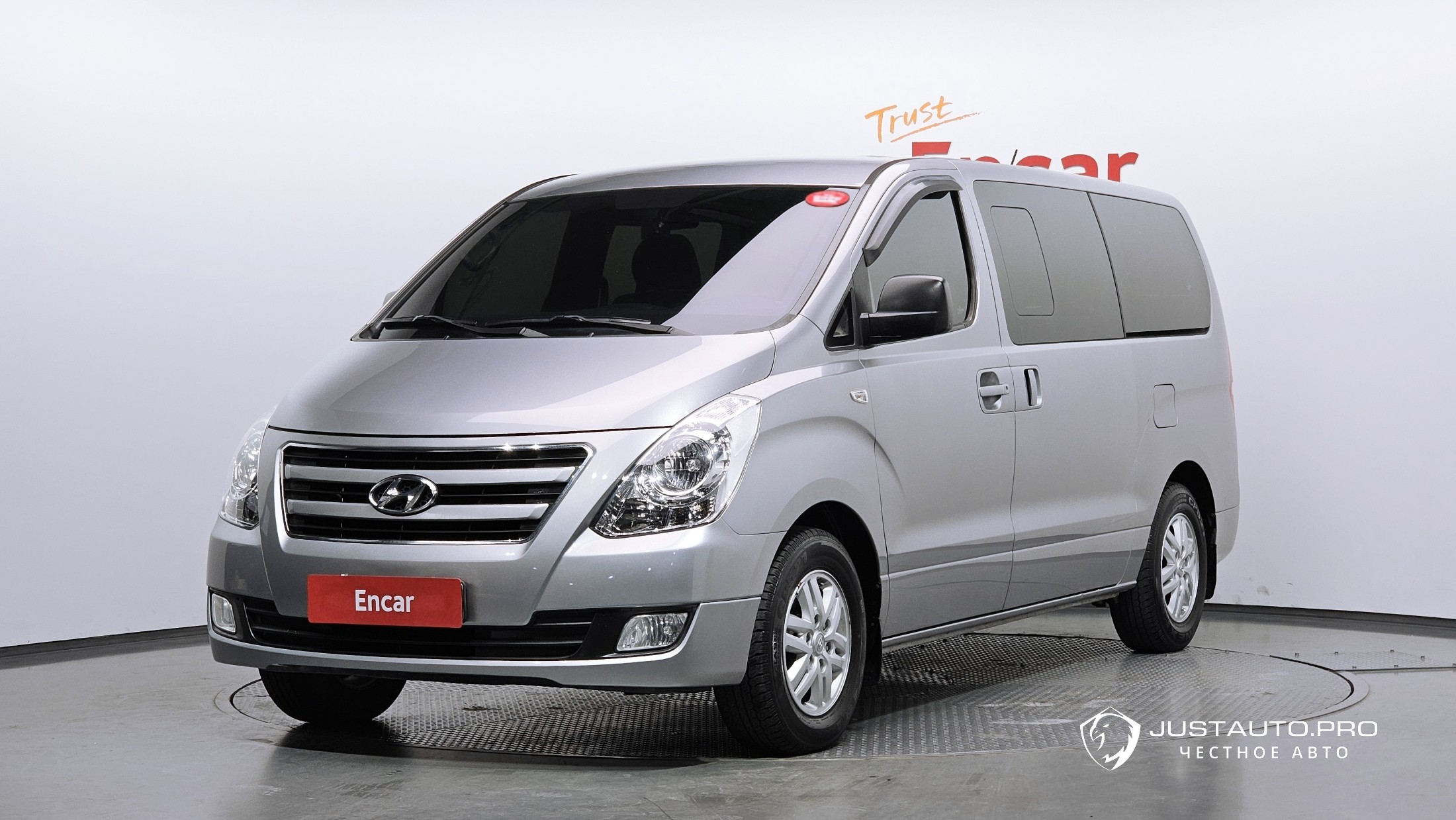 Автомобиль Hyundai Starex