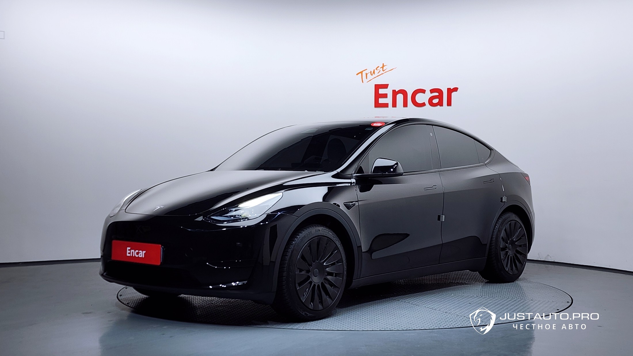 Автомобиль Tesla Model Y