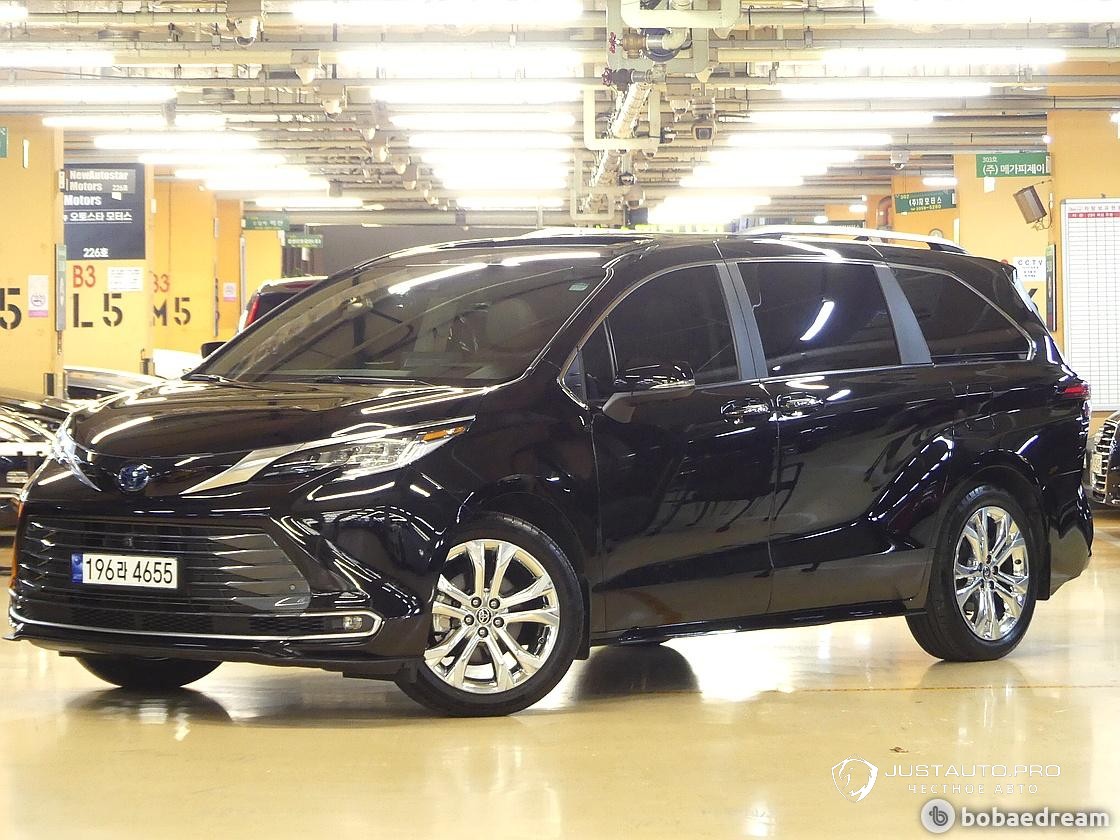 Автомобиль Toyota Sienna